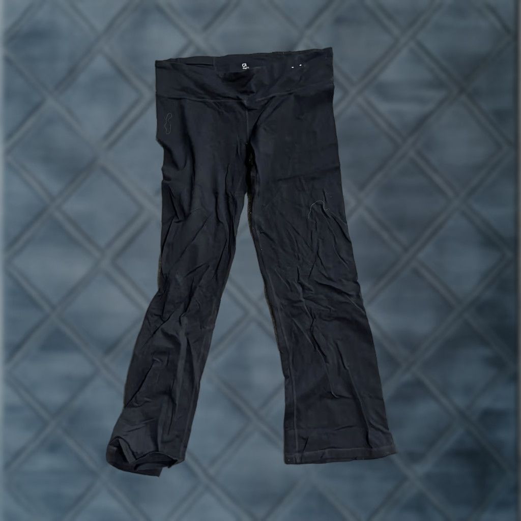 Gap Gap XL Ankle women's black Gapfit Blackout High Rise Bootcut Studio Dance Pants Size 40" / US 18 - 1 Thumbnail