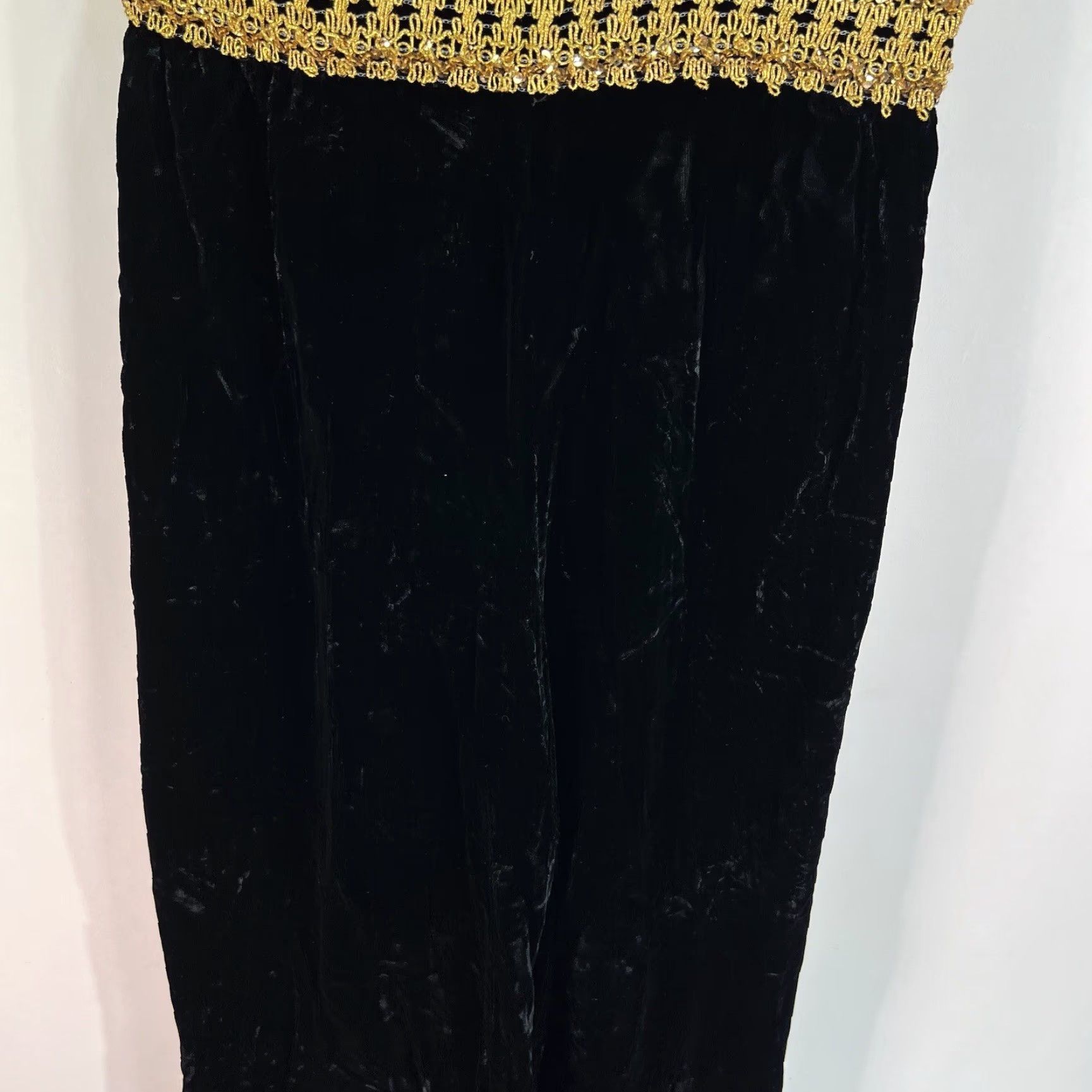 Velvet VINTAGE Groovy Black 70's SZ 9 Jumpsuit Thick Polyester Velvet Metallic Black Gold Surporo Clubwear Jumper Adult Regular Black 1970s Disco Mens Size 24" / US 00 / IT 34 - 3 Thumbnail