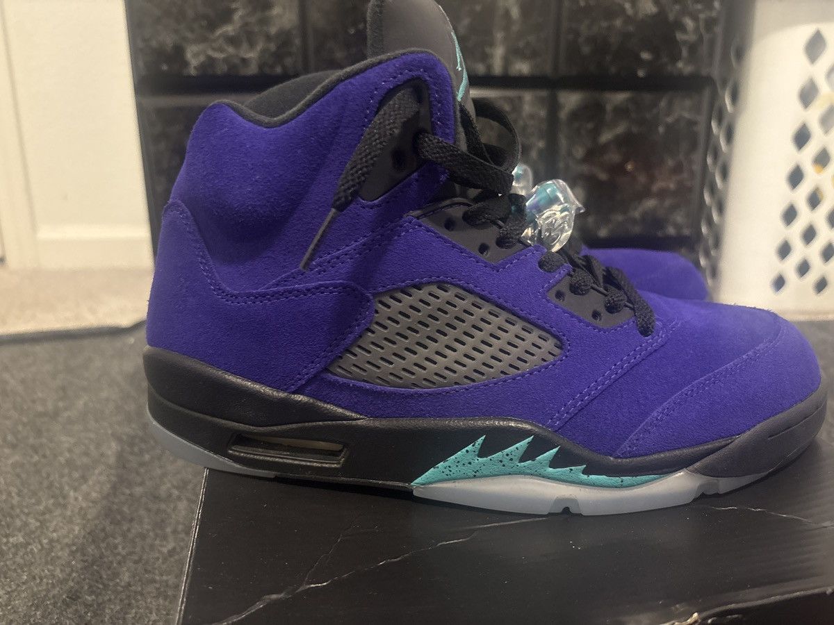 Jordan Brand Jordan 5s Alternate Grapes Size US 9 / EU 42 - 4 Thumbnail
