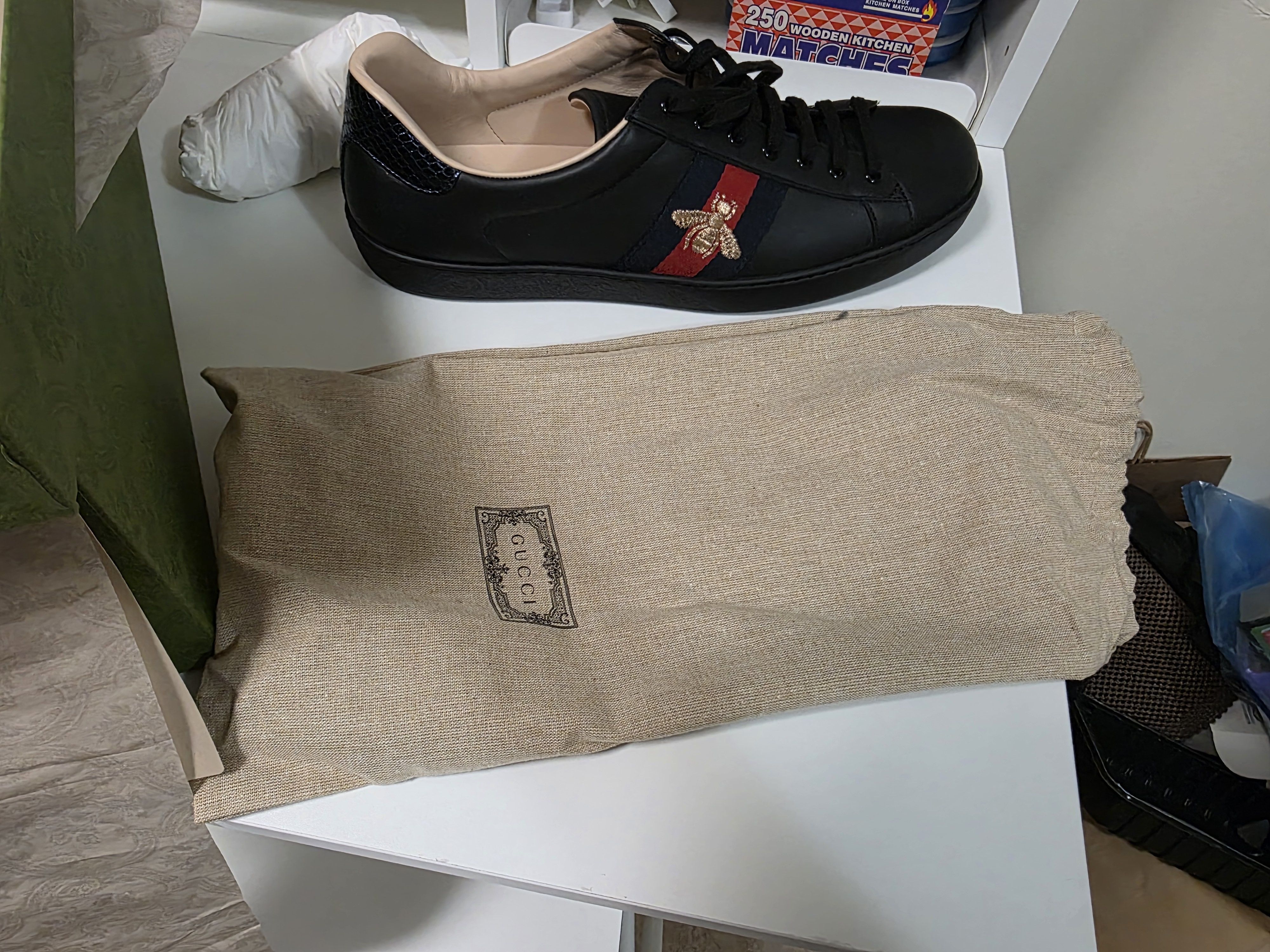 Gucci Ace Embroidered 'Black Bee' Size US 14 / EU 47 - 6 Thumbnail