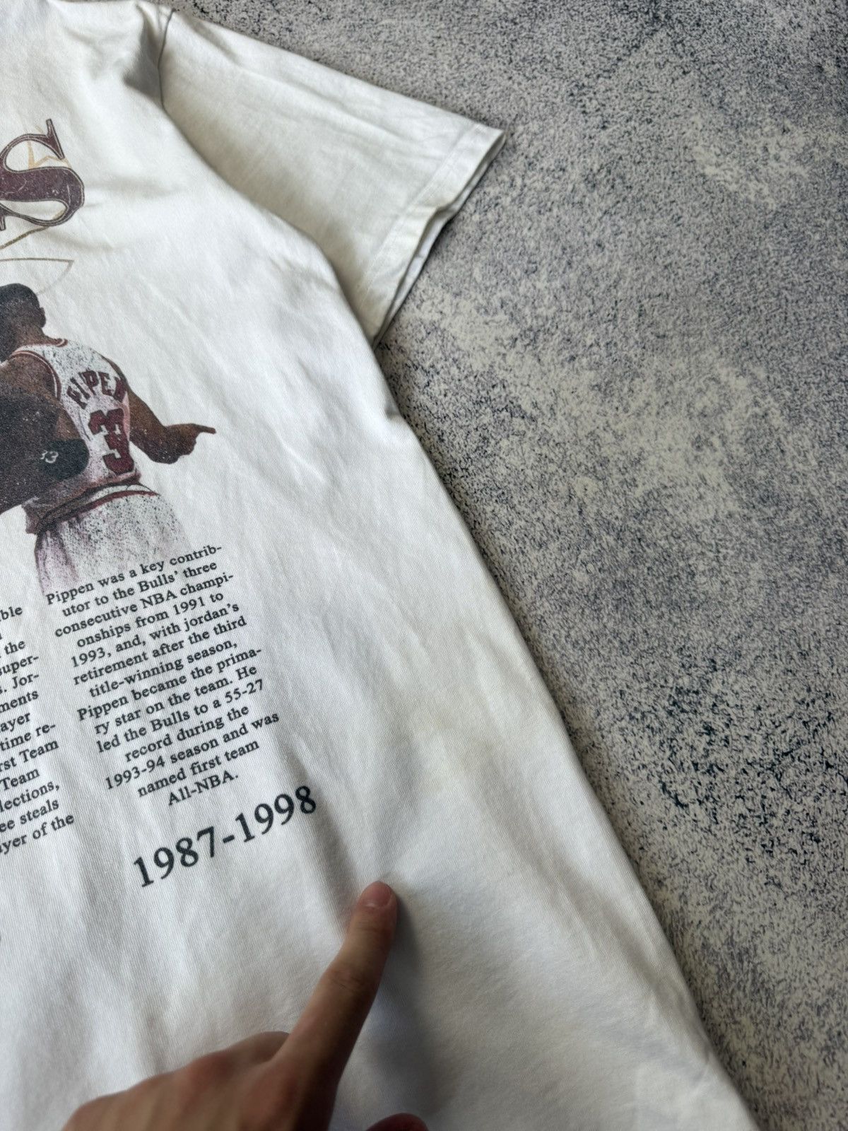 NBA Vintage Chicago Bulls T-shirts Y2K Jordan Rodman Pippen Size US XL / EU 56 / 4 - 20 Thumbnail