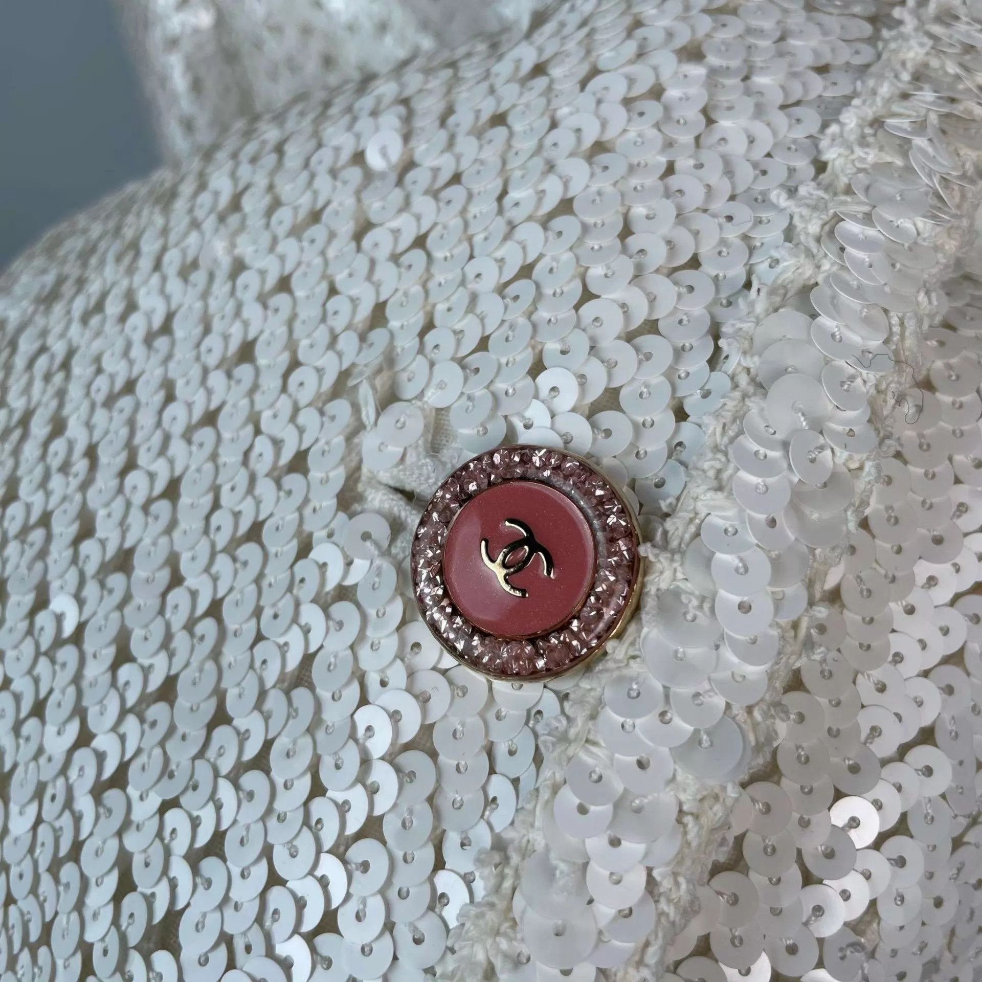 Chanel Chanel New Sequin Padded White Jacket 36 Size XS / US 0-2 / IT 36-38 - 6 Thumbnail