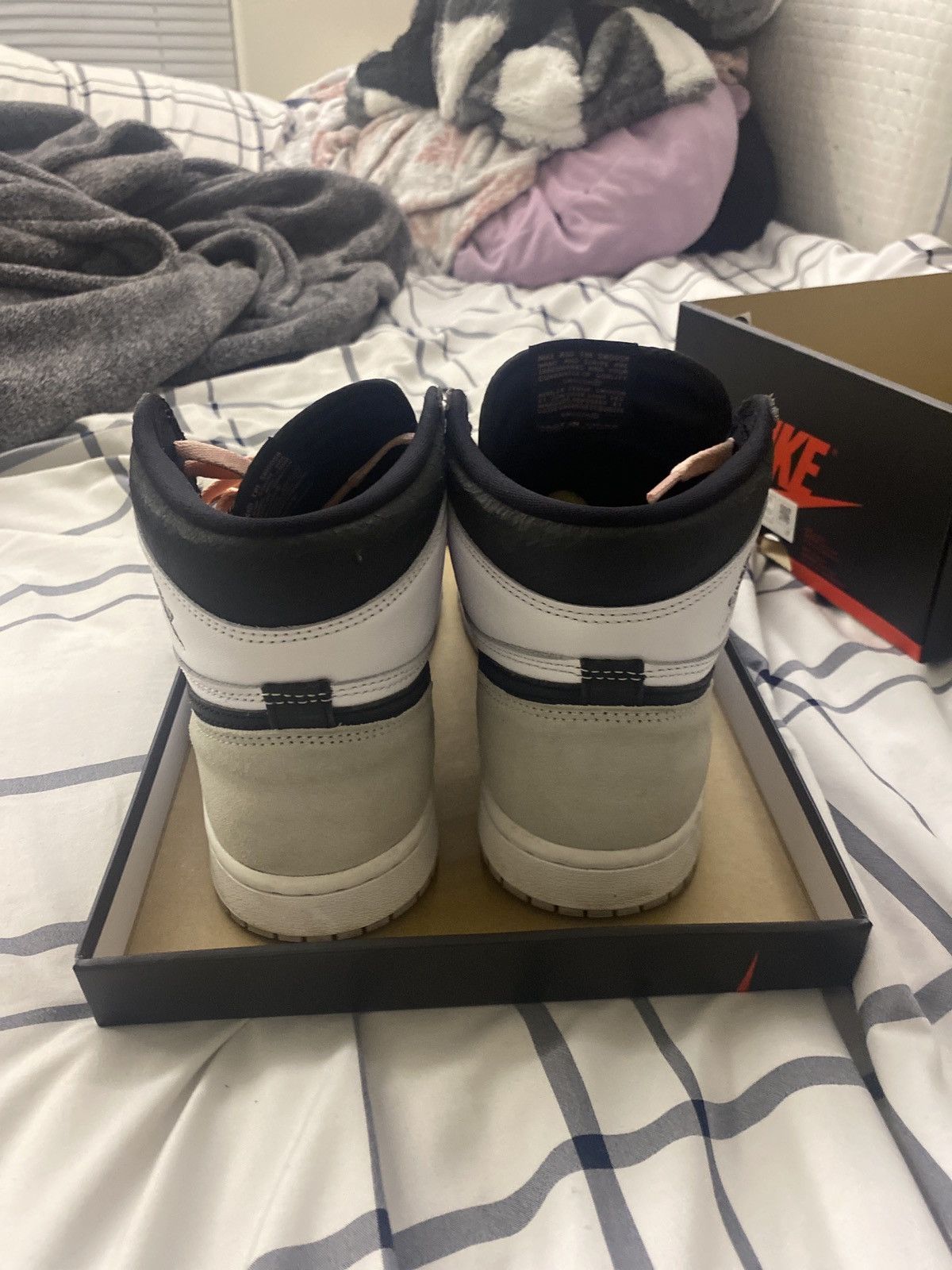 Nike Jordan 1 high stage haze Size US 8 / EU 41 - 3 Thumbnail