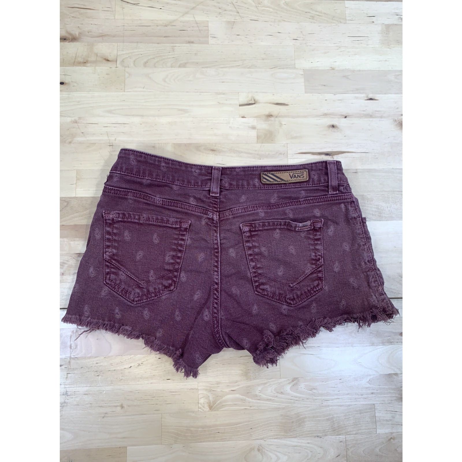 Vans VANS Vintage Cut-Off Shorts Cherry Denim Women’s Sz 7 Casual Size 28" / US 6 / IT 42 - 2 Thumbnail