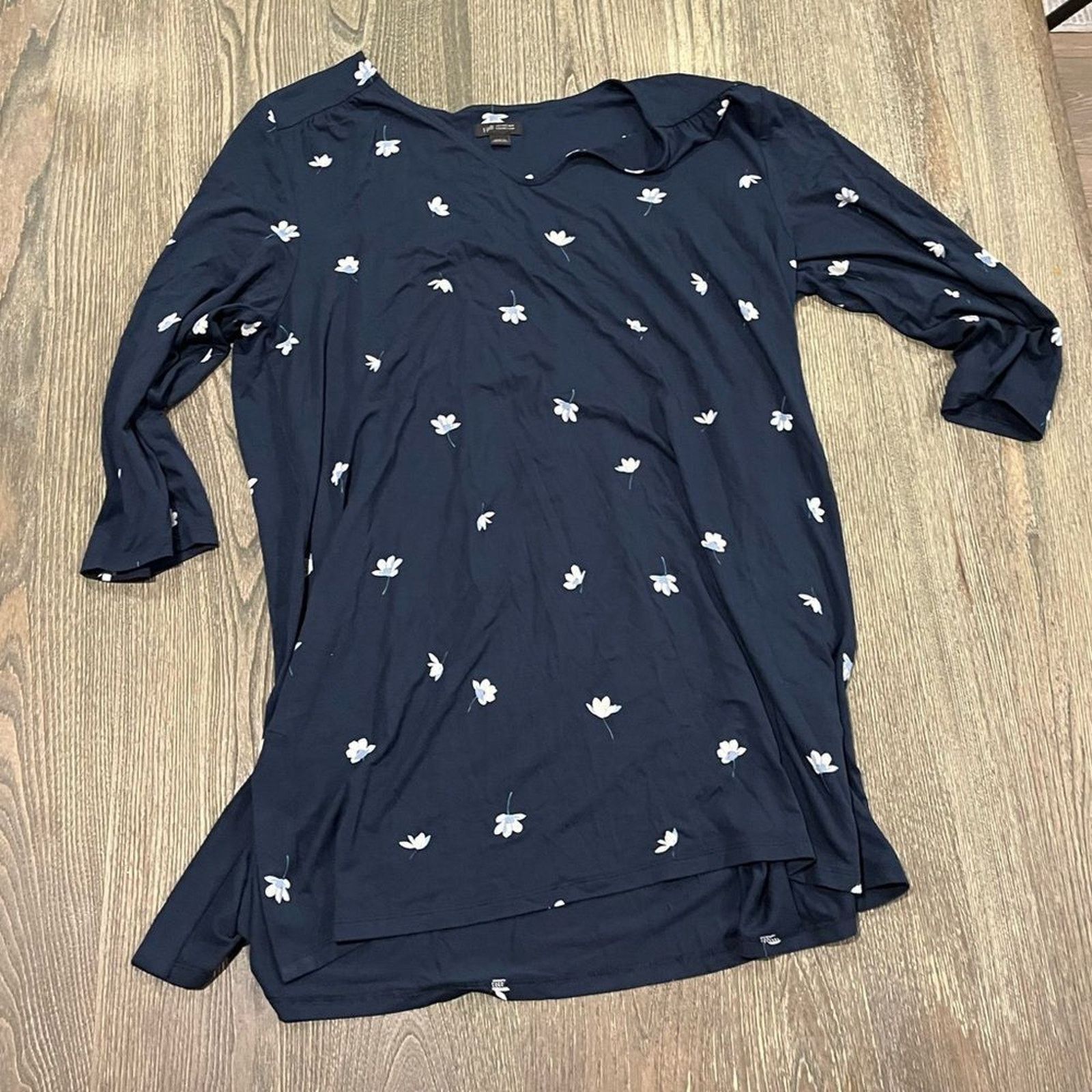 J. Jill J. Jill Wearever Shirred A-Line Tunic 3/4 Sleeve Falling L Size L / US 10 / IT 46 - 1 Thumbnail