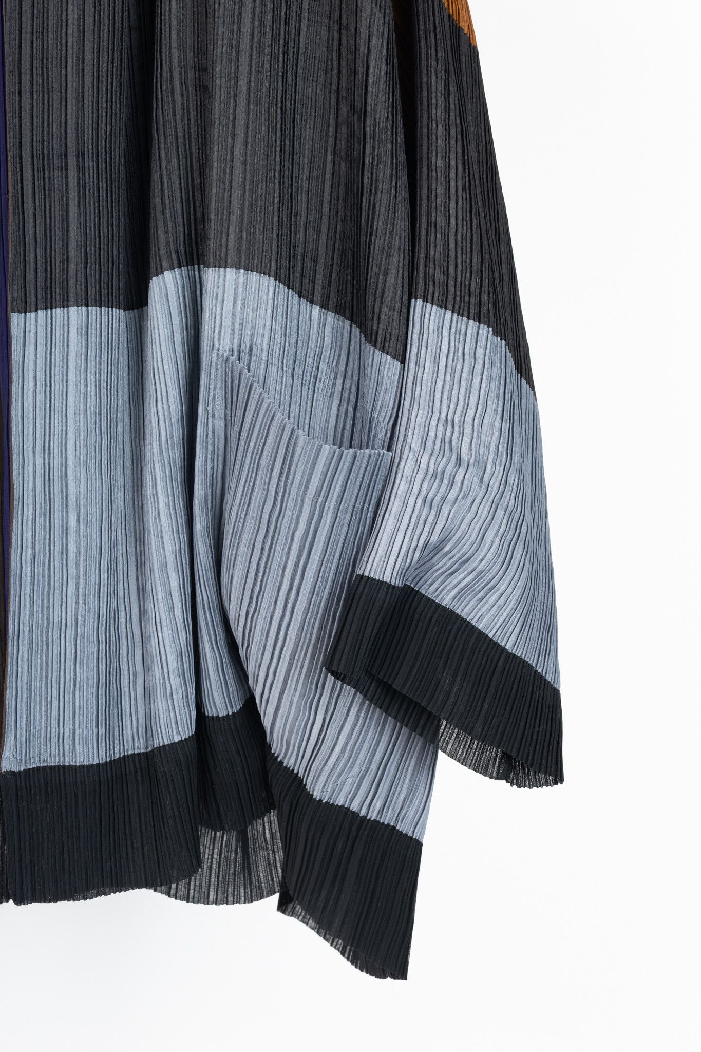 Issey Miyake Issey Miyake SS93 Reversible Striped Pleated Jacket Size M / US 6-8 / IT 42-44 - 5 Thumbnail