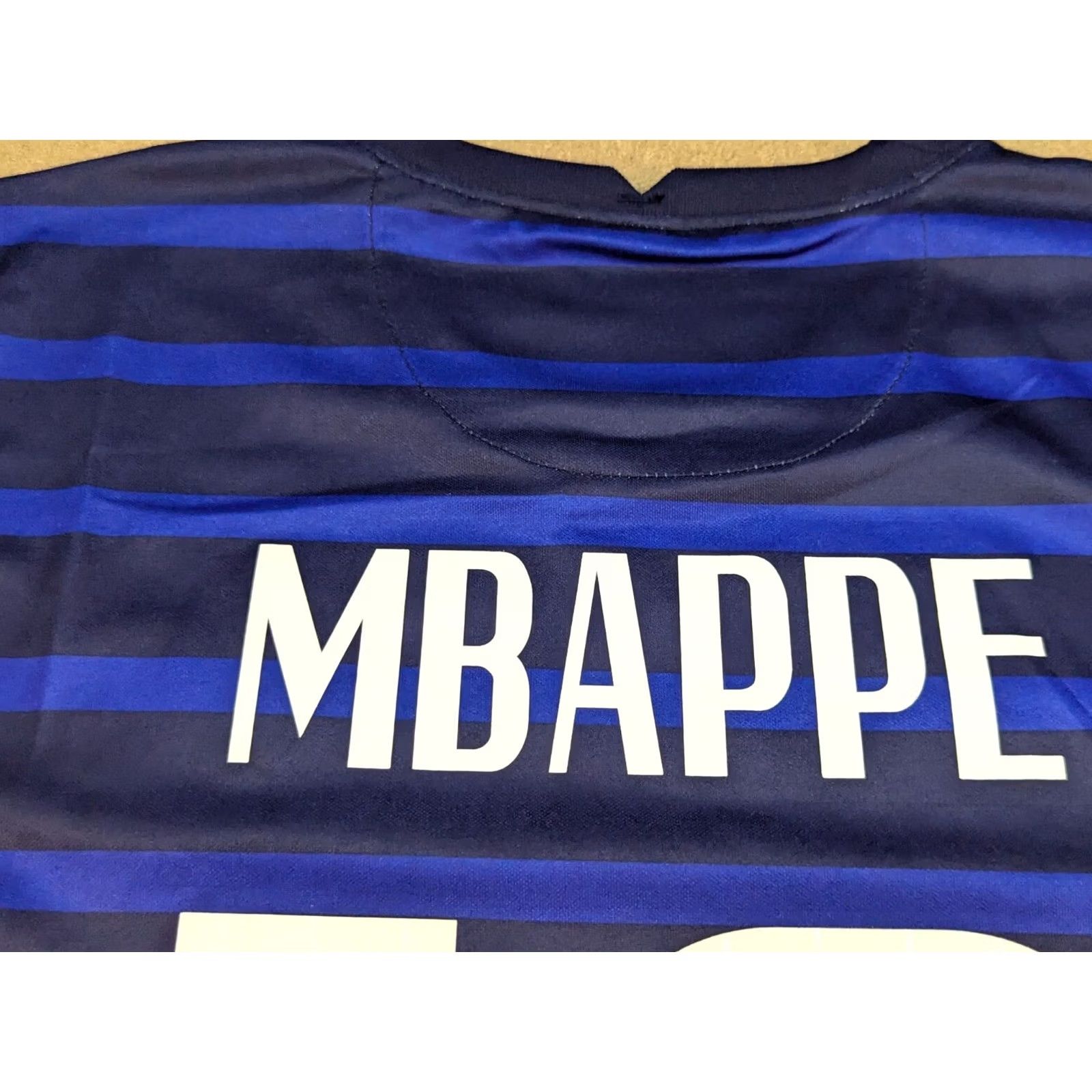 Nike Nike France 2020-2021 Jersey Mbappe Mens Football Jersey Size M Home Size US M / EU 48-50 / 2 - 6 Thumbnail