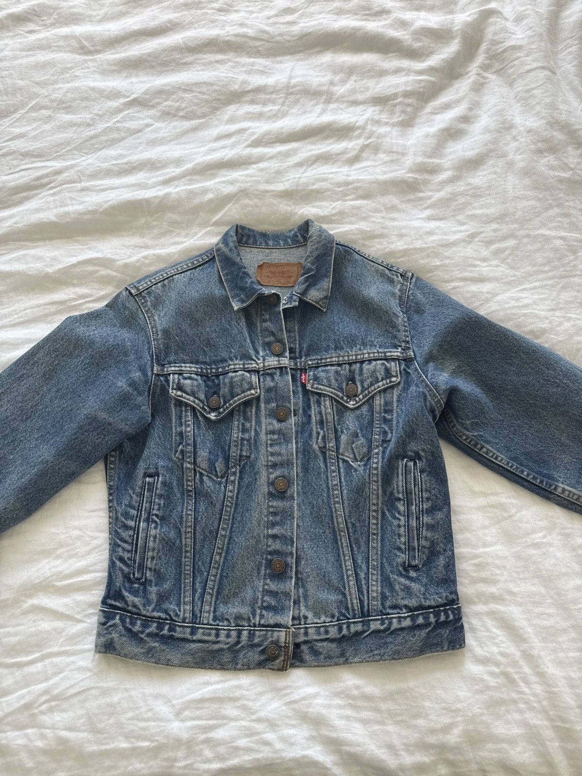Levi's Vintage Clothing Vintage bought in Japan Levi denim faded jacket Size S / US 4 / IT 40 - 1 Preview