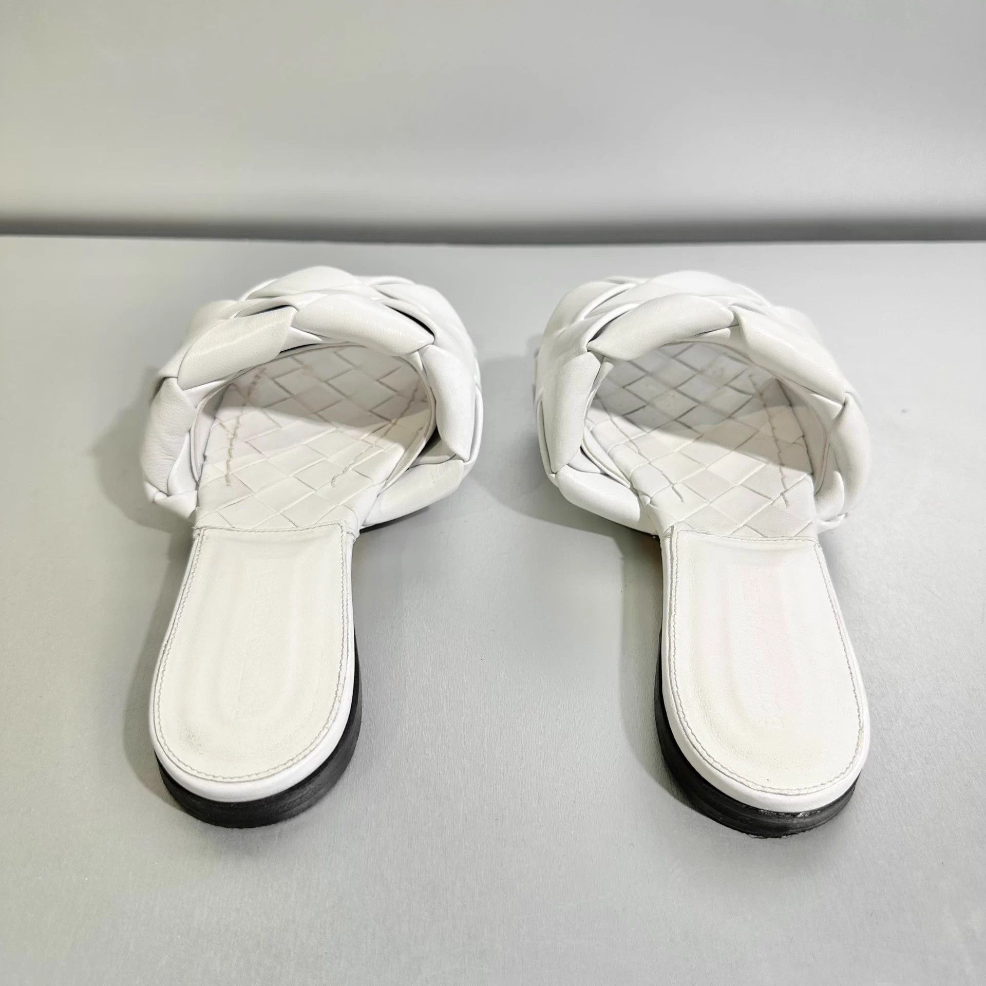 Bottega Veneta Bv Woven Sandals EUR 37 Used Excellent Condition Size US 6 / IT 36 - 5 Thumbnail