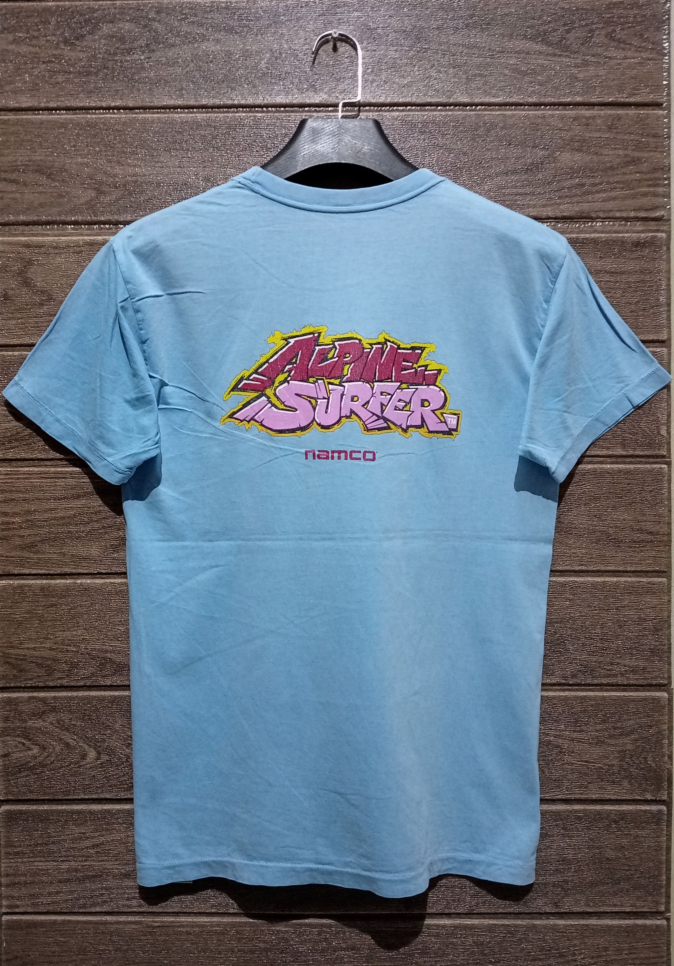Japanese Brand Vintage '90s Single Stitch Alpine Surfer Namco Games Tee Size US M / EU 48-50 / 2 - 1 Thumbnail