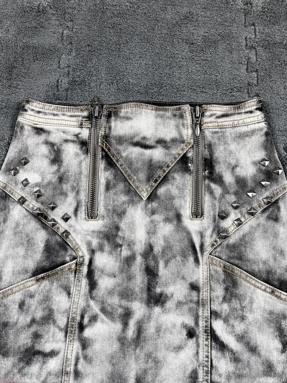 Japanese Brand Vintage Y2K washed tie dye avant garde mini skirt Size 28" / US 6 / IT 42 - 3 Thumbnail