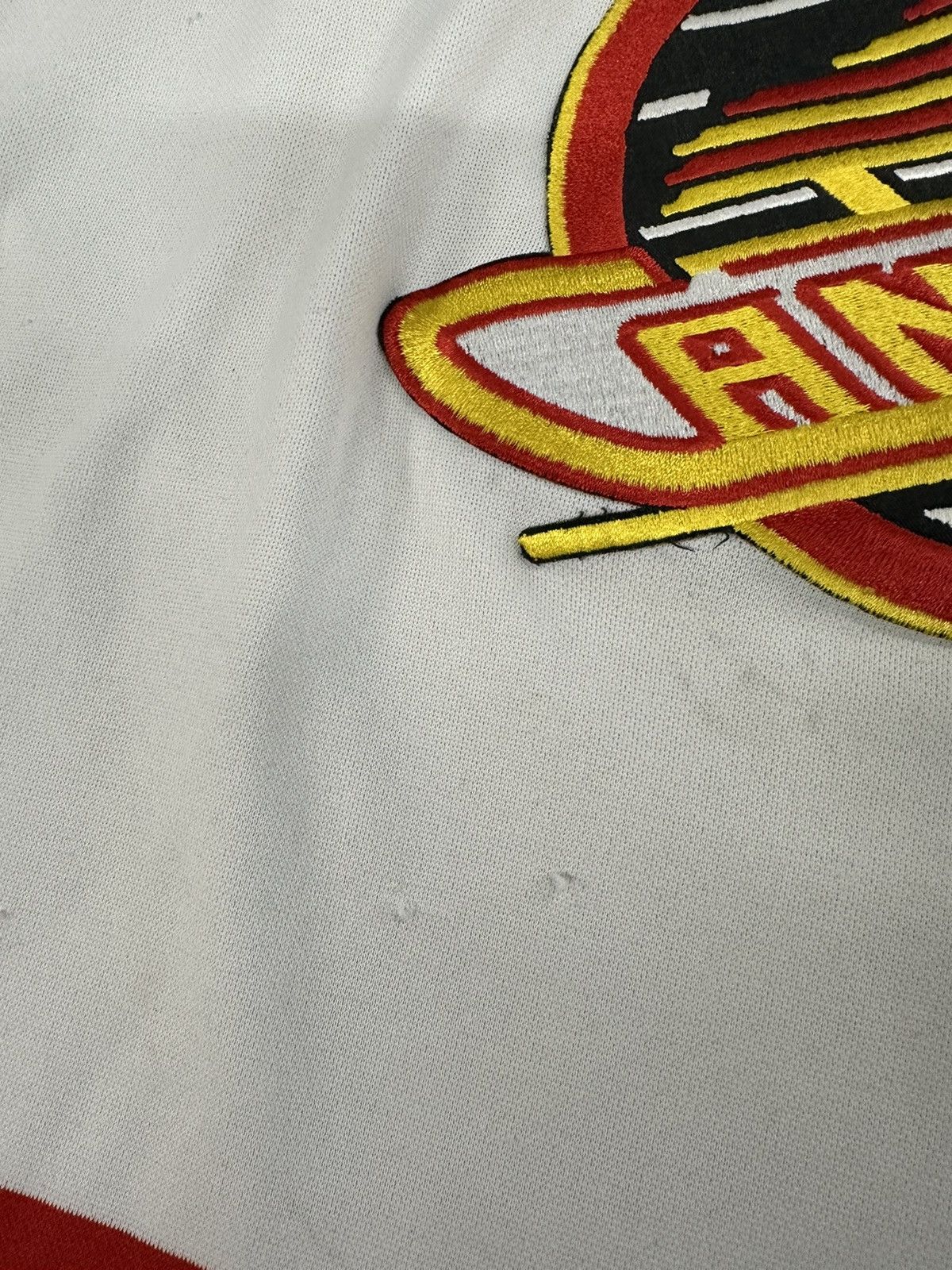 Ccm Vintage 90s CCM Vancouver Canucks Hockey Jersey #19 READ Size US L / EU 52-54 / 3 - 10 Thumbnail