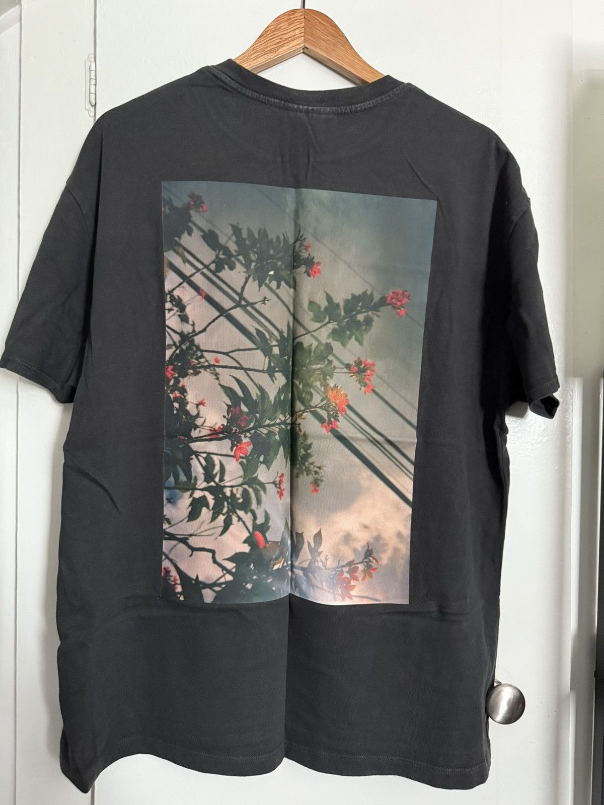 Essentials × Fear of God Essentials Fear of God Photo Tee Size US M / EU 48-50 / 2 - 4 Thumbnail