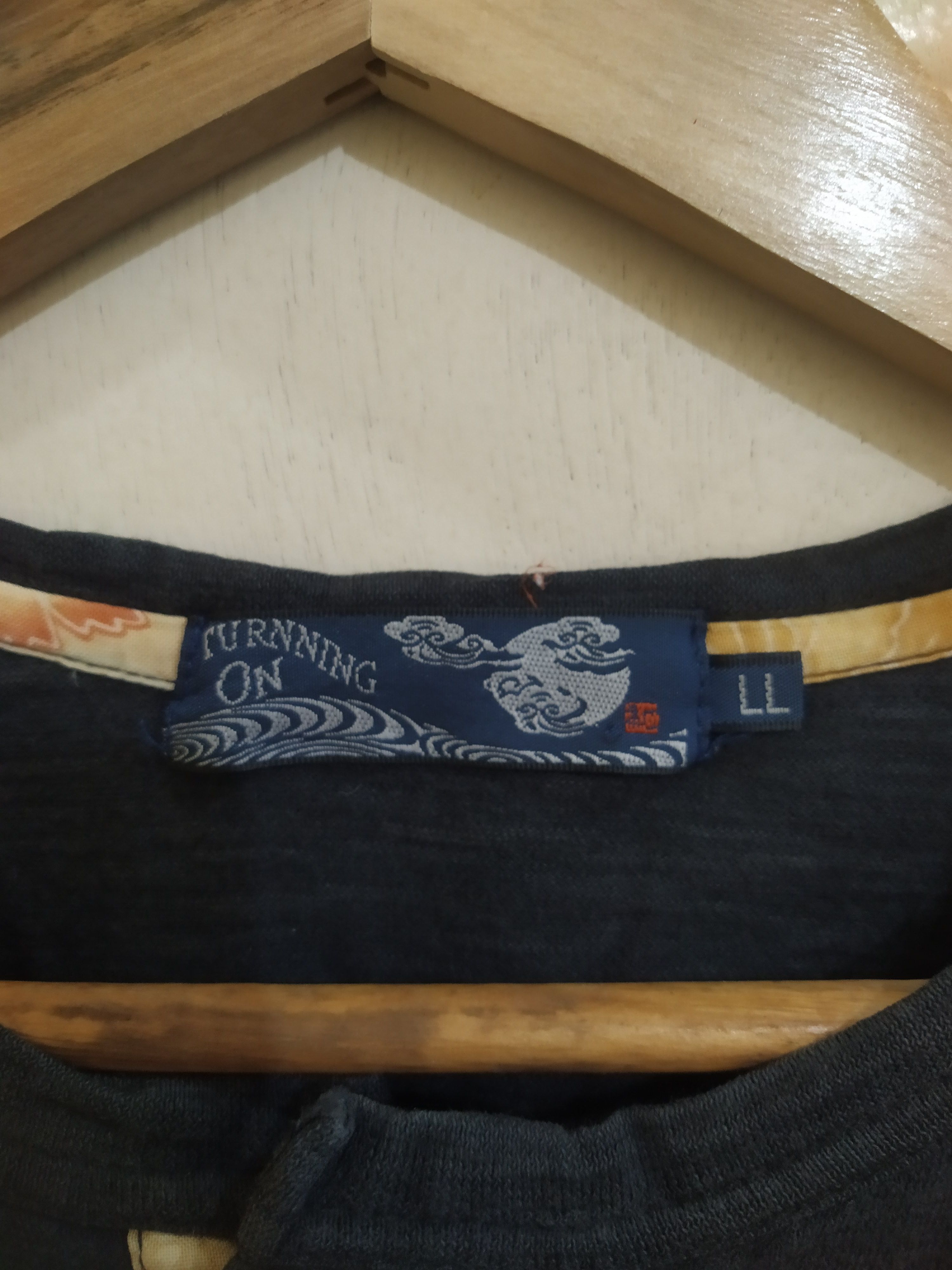 Japanese Brand Vintage Japanese Ukiyo-e Wave Print Henley Size US XL / EU 56 / 4 - 5 Thumbnail