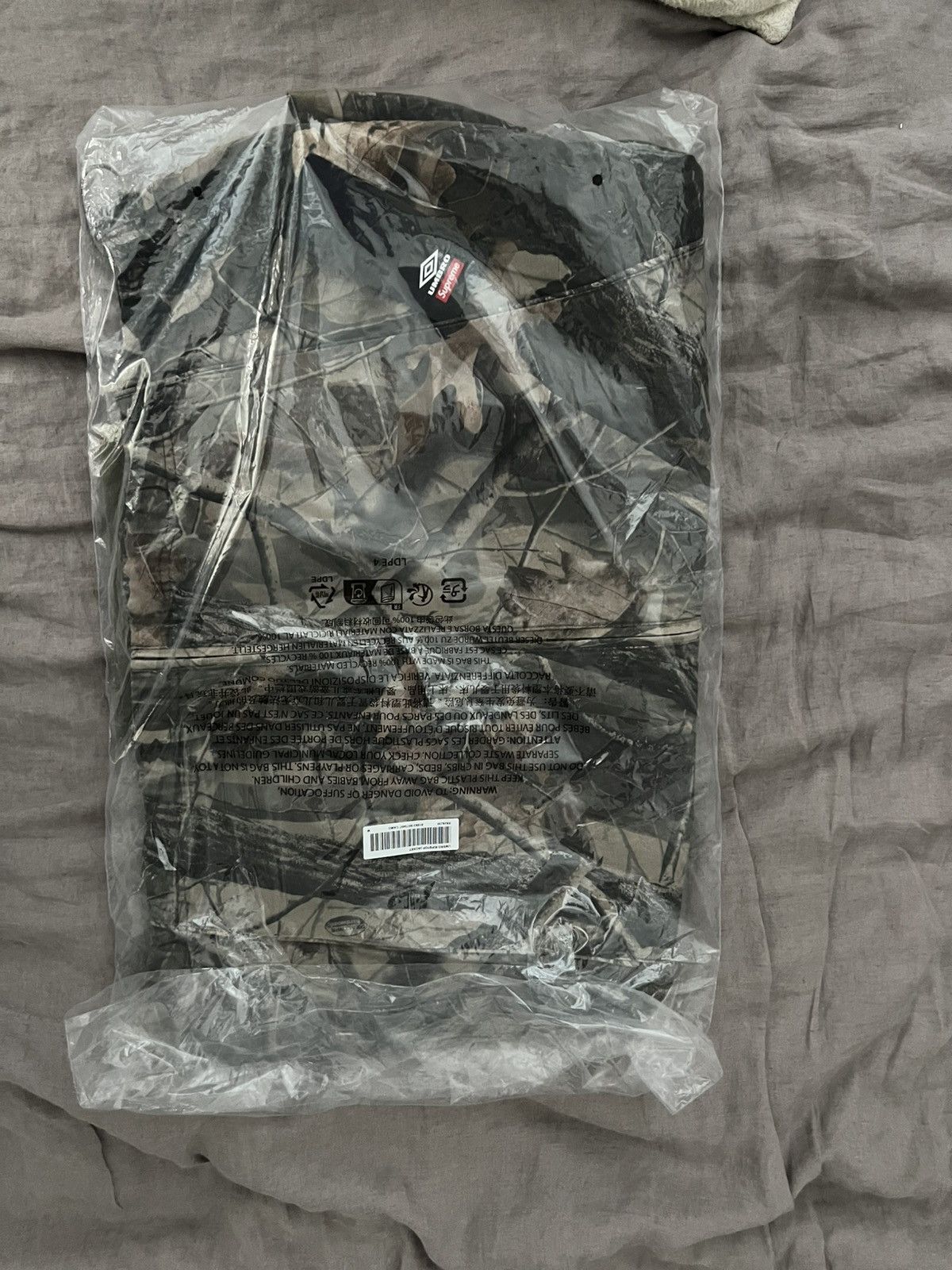 Supreme × Umbro Size Medium Supreme X Umbro Ripstop Track Jacket Camo Size US M / EU 48-50 / 2 - 2 Thumbnail