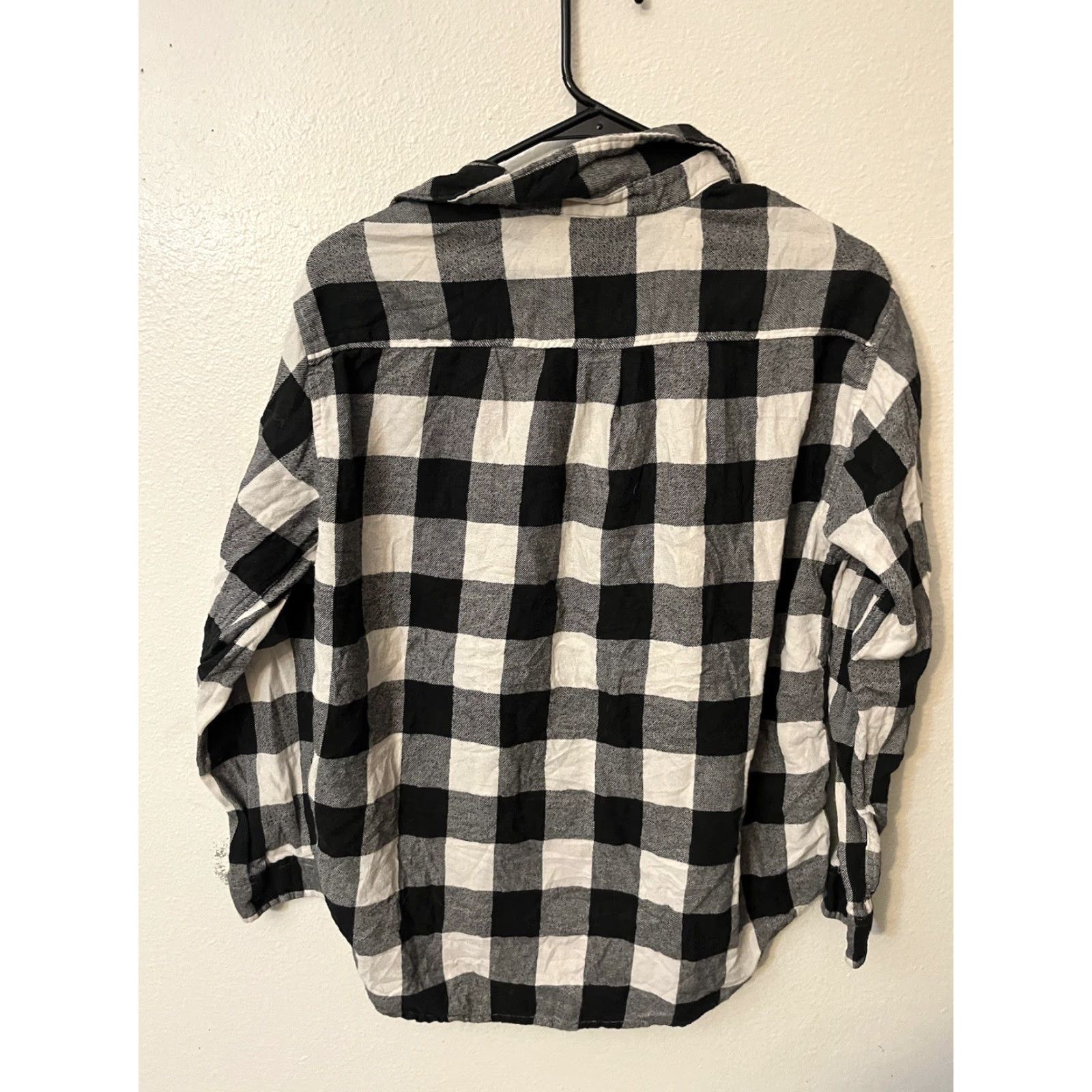 Levi's LEVI'S Shirt Men S Black Plaid Long Sleeve Button-Up with Pockets - 2 Pockets, Casual, Workwear, Travel - Size S - Regular Fit - Color Black Size US S / EU 44-46 / 1 - 3 Thumbnail