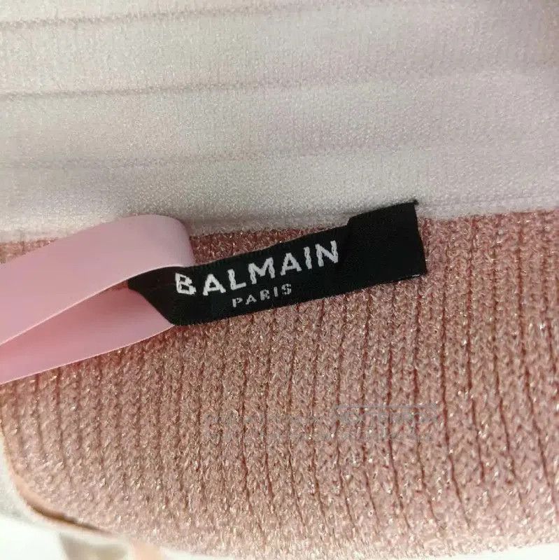 Balmain Balmain Pink Knit Women's Skirt with Gold Buttons . Size 35" - 5 Thumbnail