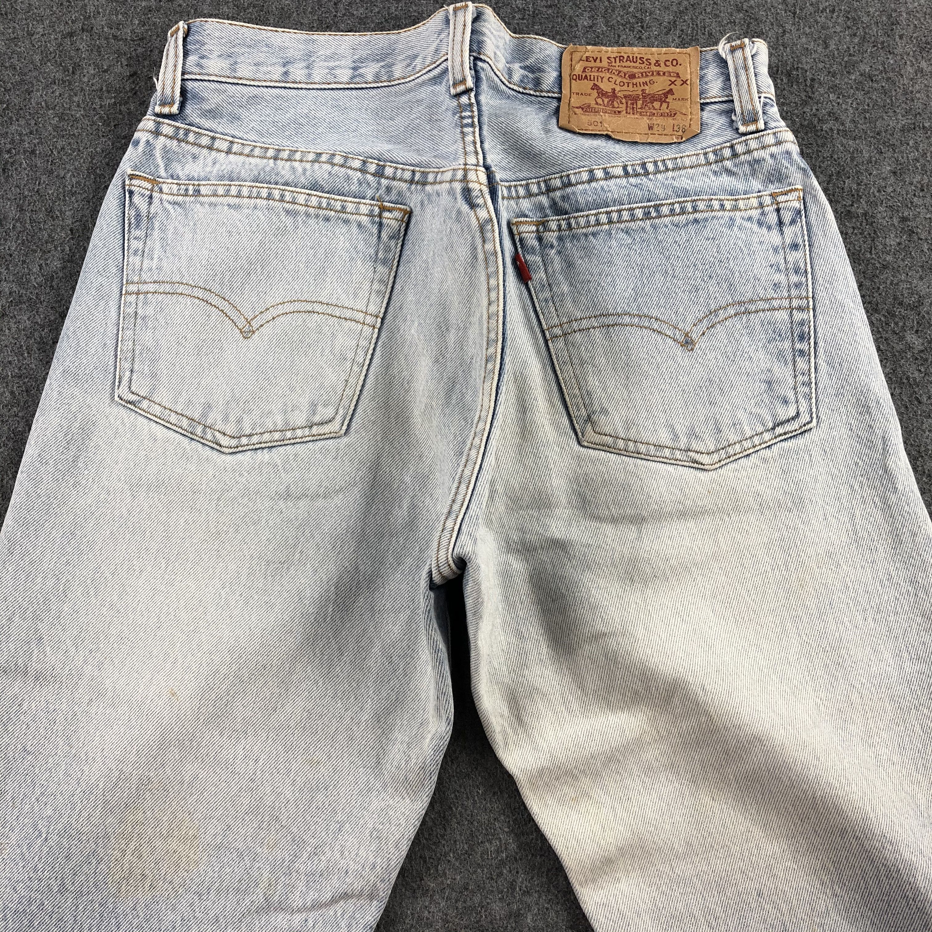 Levi's 90s Vintage Light Wash Levis 501 Jeans-J1909 Size US 28 / EU 44 - 4 Thumbnail