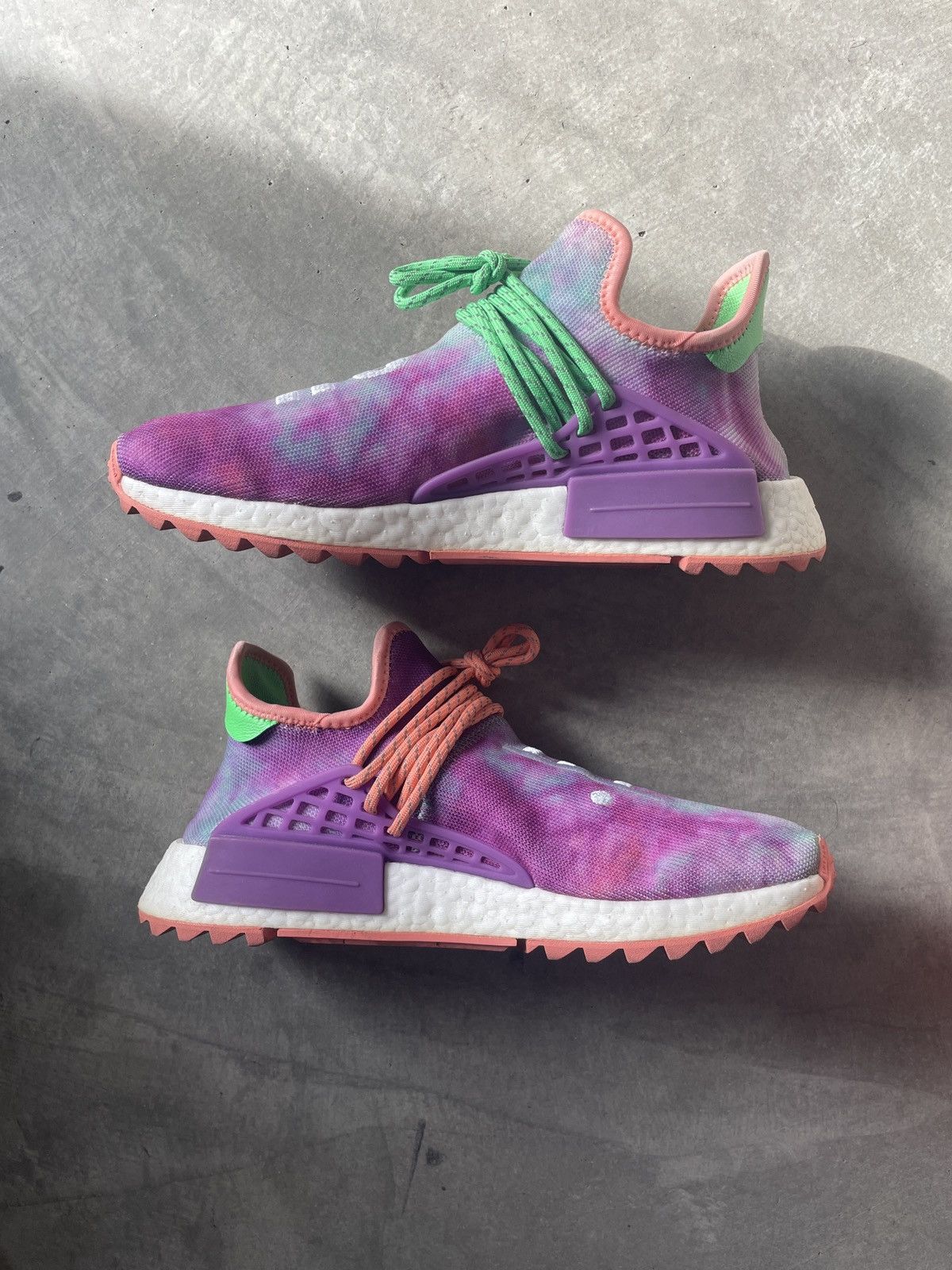 Adidas × Pharrell Adidas x Humanrace Holi NMD Size US 9.5 / EU 42-43 - 2 Thumbnail