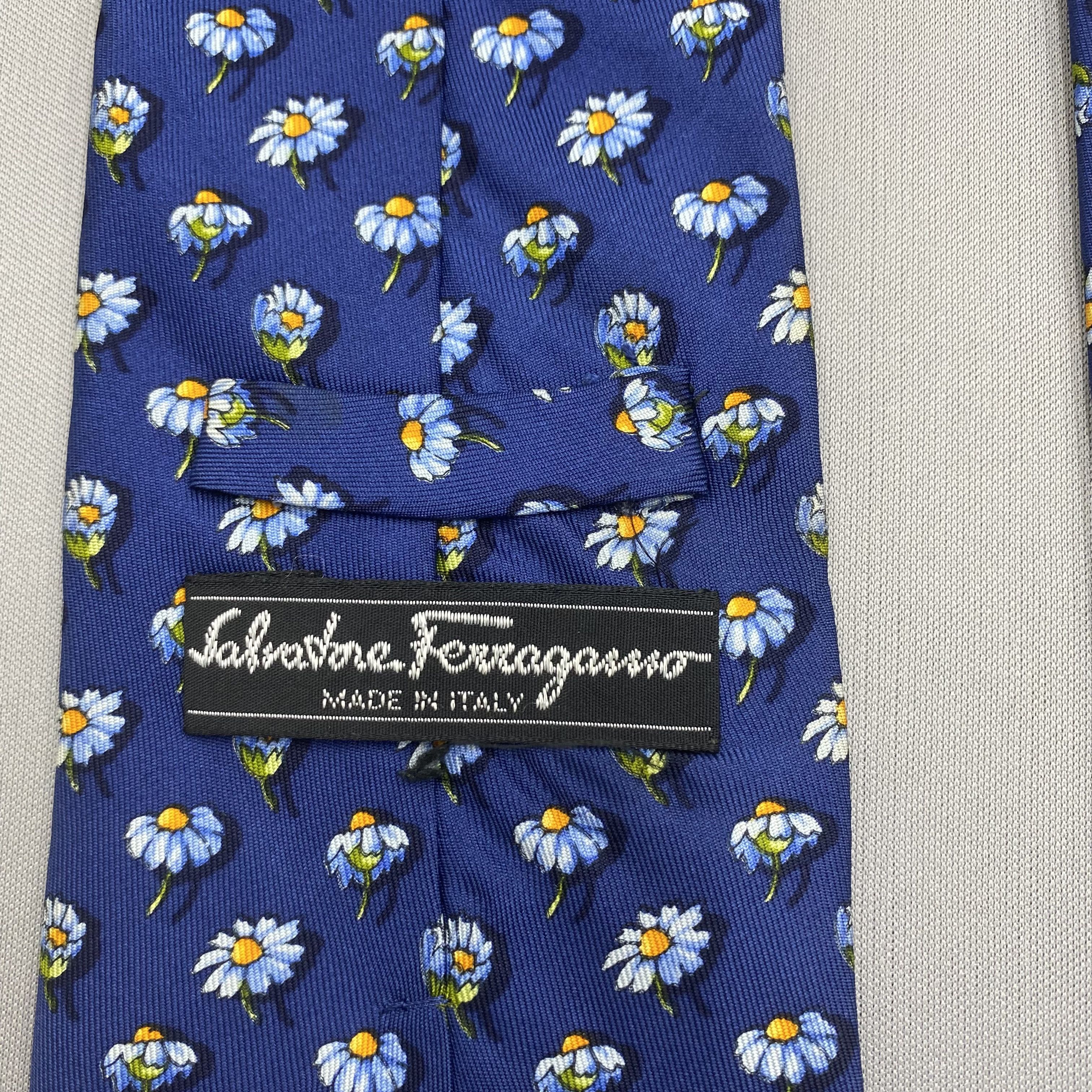 Salvatore Ferragamo Vintage Salvatore Ferragamo SILK Necktie Cravate Pure Silk Size ONE SIZE - 7 Thumbnail