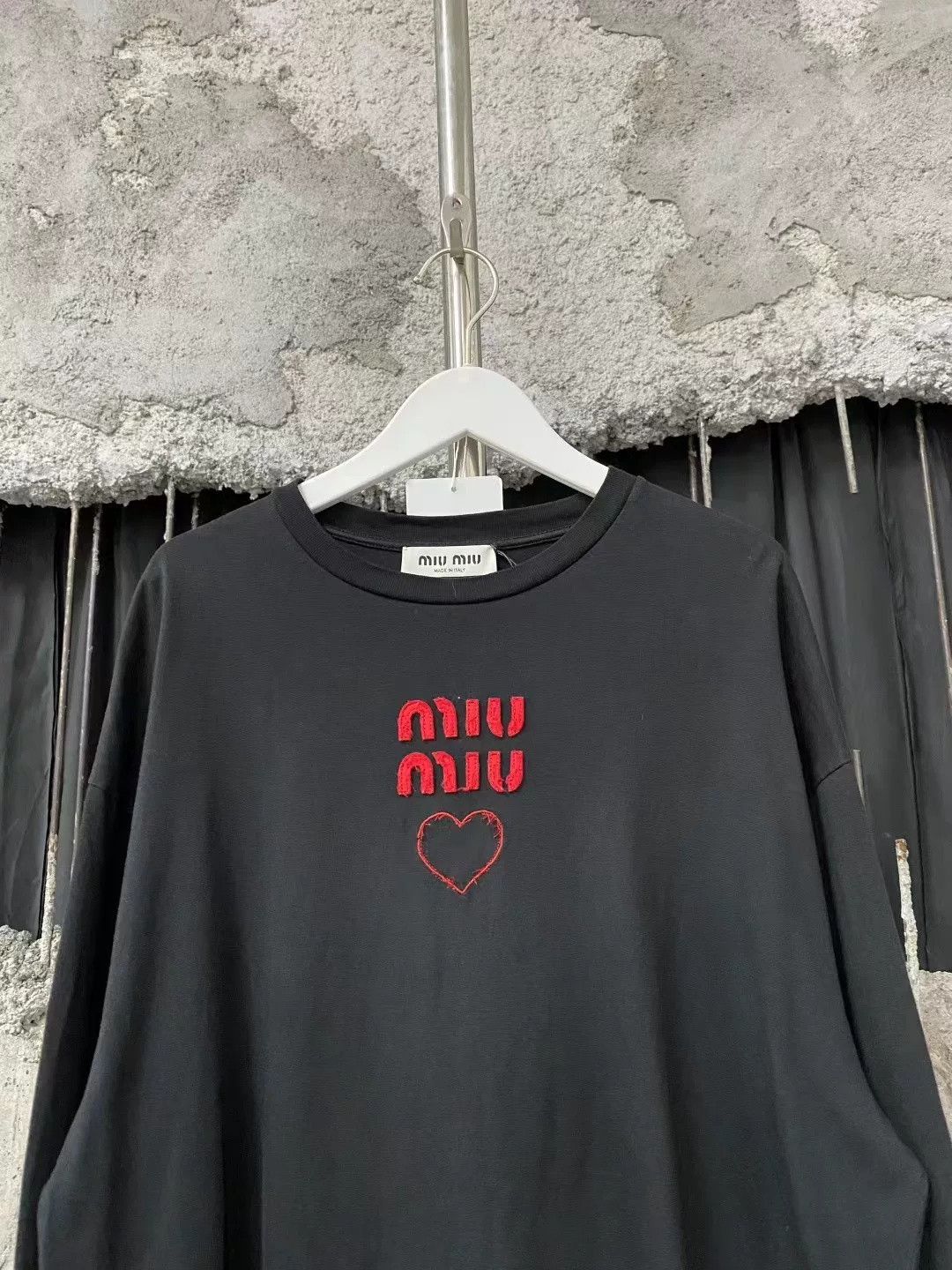 Miu Miu Miu Miu Black Red Logo Heart Long Sleeve Size US 26 / EU 42 - 3 Thumbnail