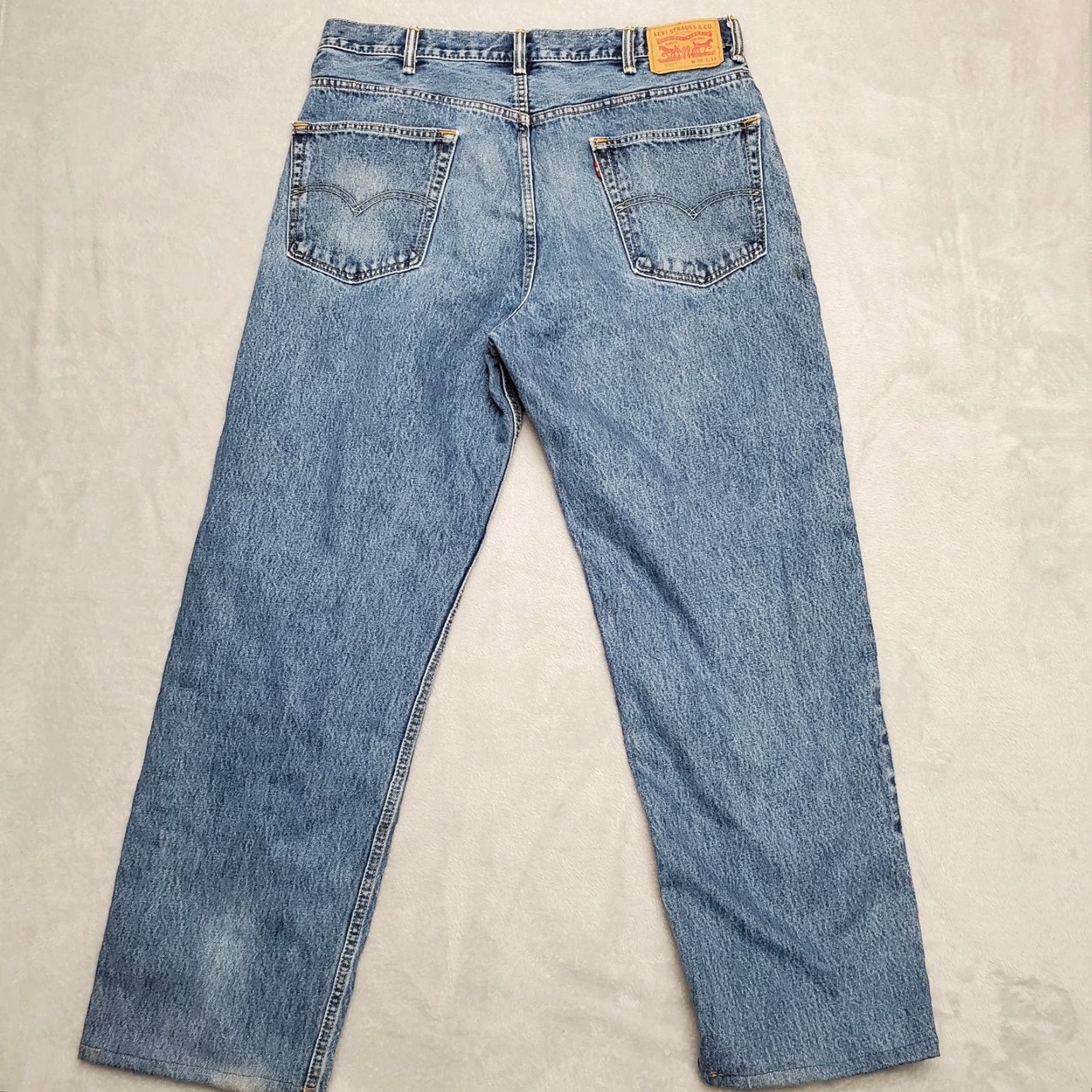 Denime VINTAGE? (No) Levis Jeans Men 38x34 (36x30) Blue 550 Denim Relaxed Fit Straight Cotton Pant Size US 38 / EU 54 - 7 Thumbnail
