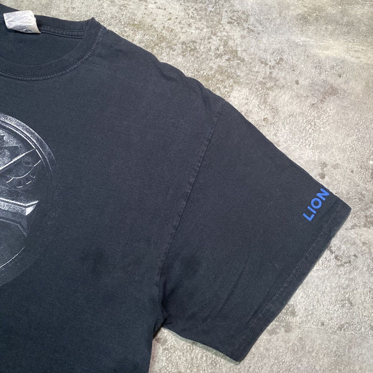 Vintage 2015 THE LAST WITCH HUNTER SERIES PROMO TEE Size US XL / EU 56 / 4 - 8 Thumbnail