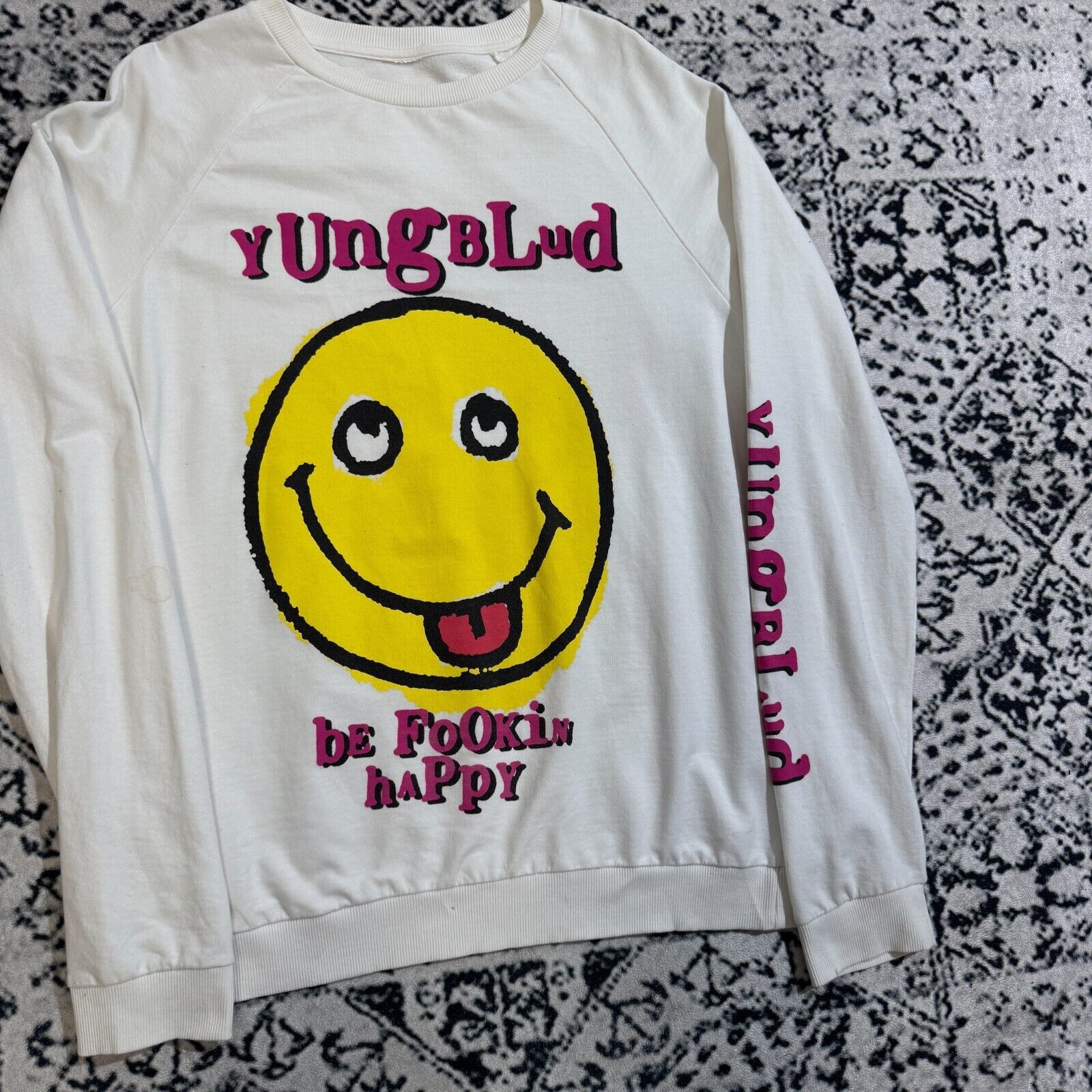 Vintage White Cotton Longsleeve Size L Yungblud Be Fookin Happy Size US L / EU 52-54 / 3 - 5 Thumbnail