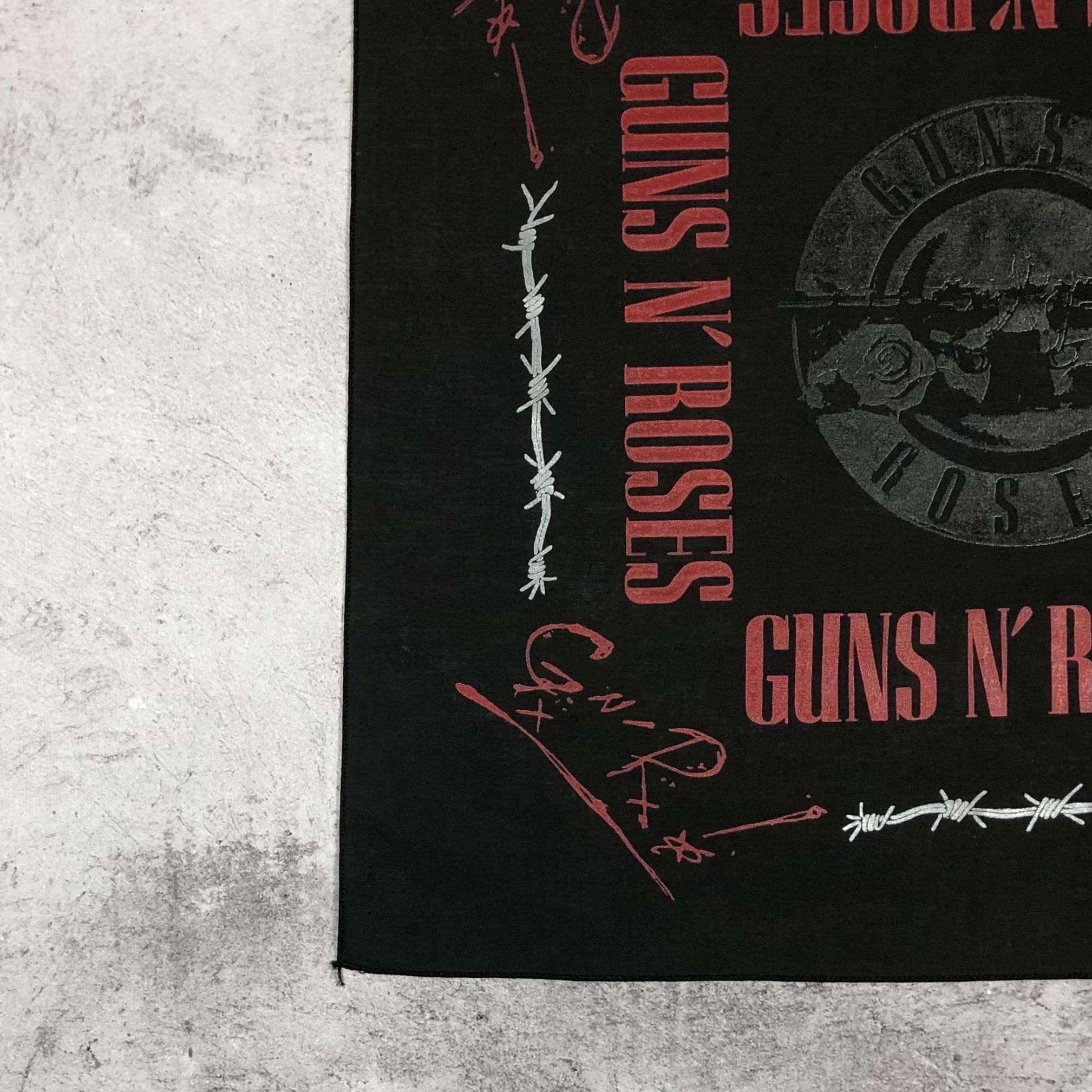 Guns N' Roses 1992 Guns N' Roses Bandana Flag Size ONE SIZE - 8 Thumbnail