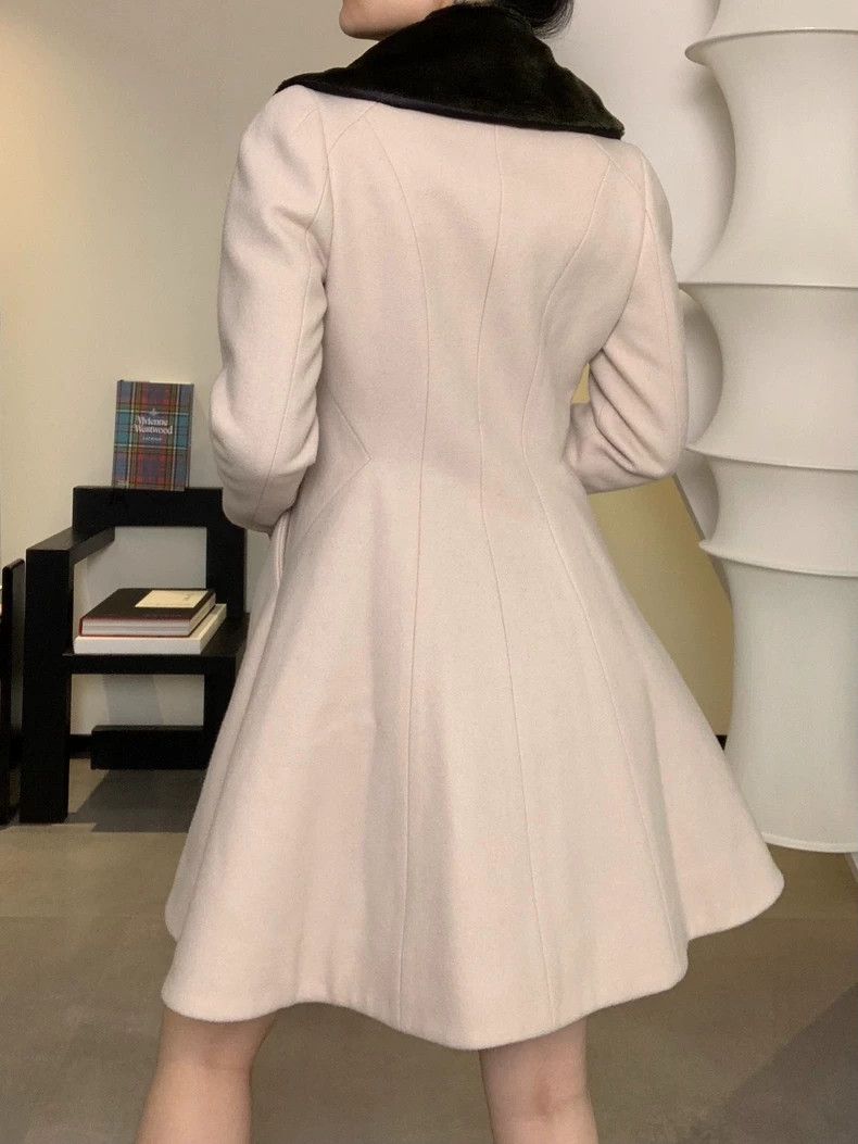 Vivienne Westwood Vivienne Westwood size2 American gray fur collar skirt coat Size M / US 6-8 / IT 42-44 - 3 Thumbnail