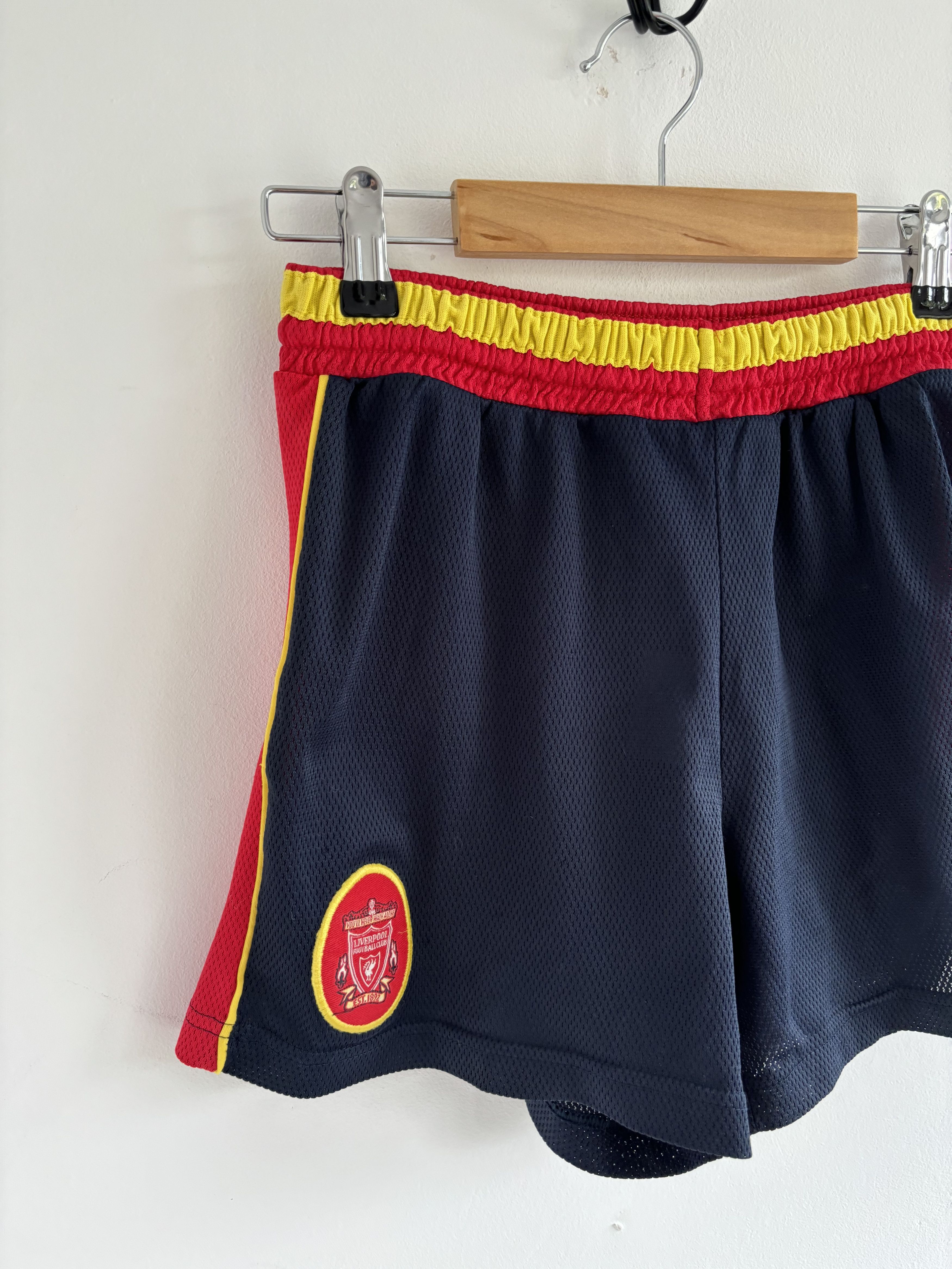 Reebok Liverpool Reebok 1997/99 Team Soccer Shorts Size US 28 / EU 44 - 3 Thumbnail