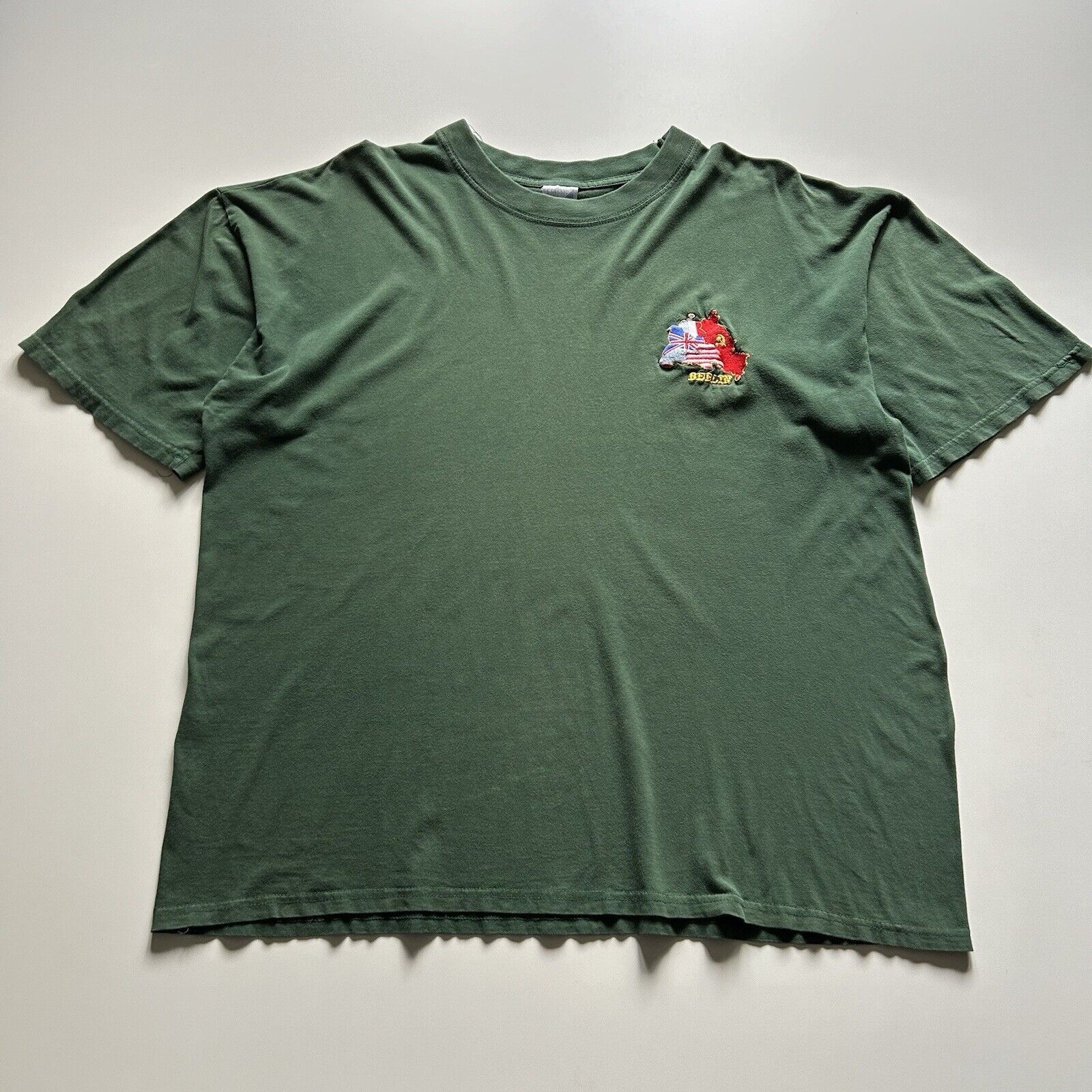 Vintage Vintage 90s Berlin West Germany Graphic T Shirt Faded Green Size US XL / EU 56 / 4 - 1 Thumbnail