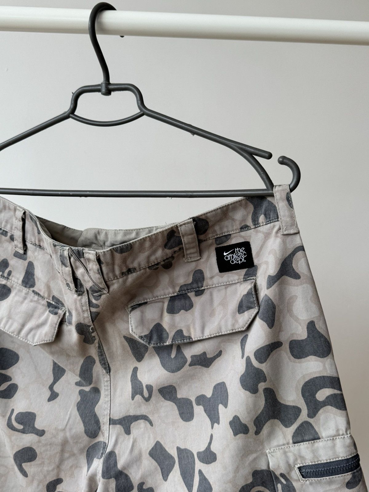 Nike Vintage Nike Cargo Pockets Camo Shorts Size US 34 / EU 50 - 6 Thumbnail