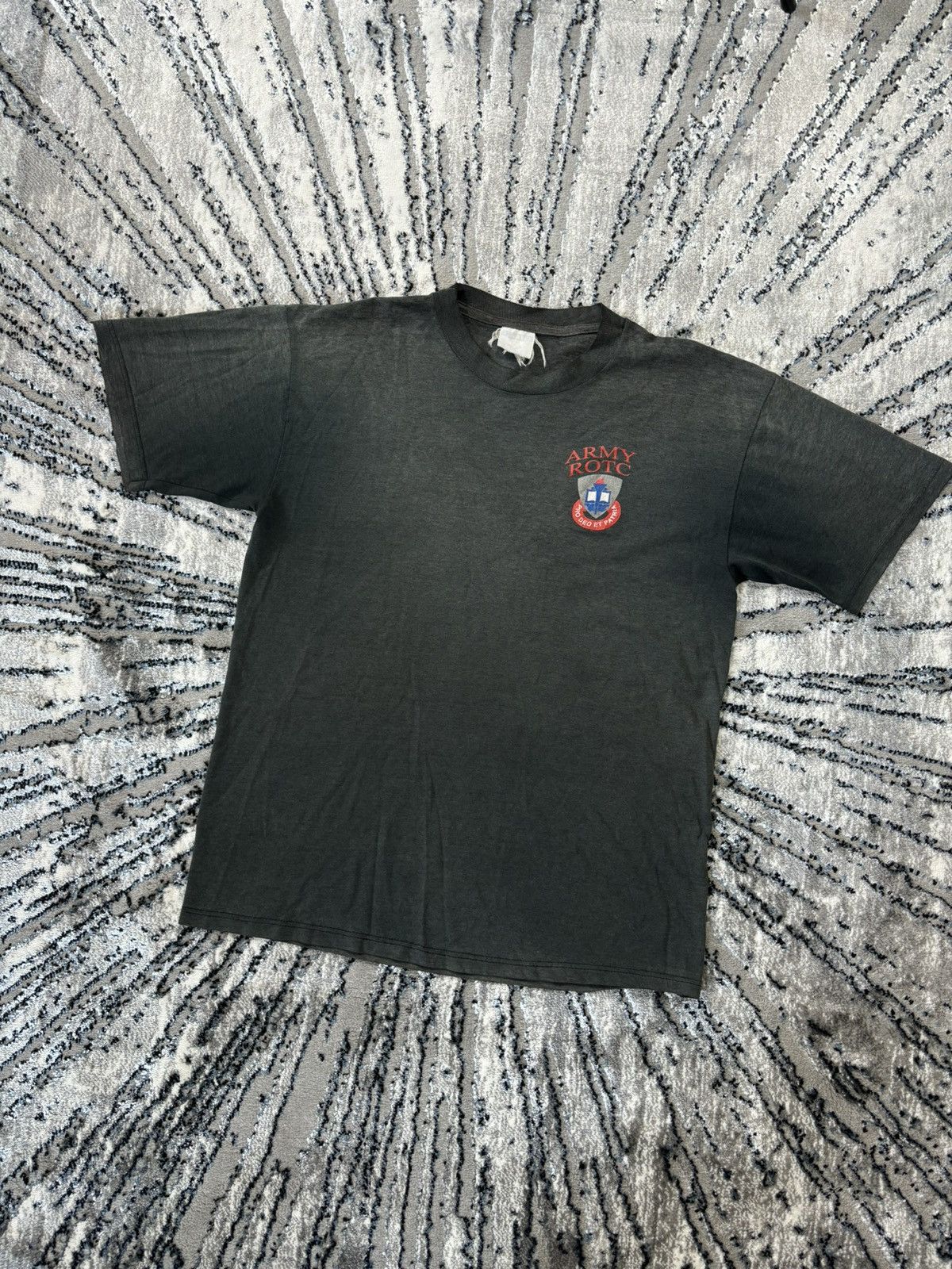 Vintage Super Faded Washed T shirt Fighting Flyers Army 90s rare Size US L / EU 52-54 / 3 - 3 Thumbnail