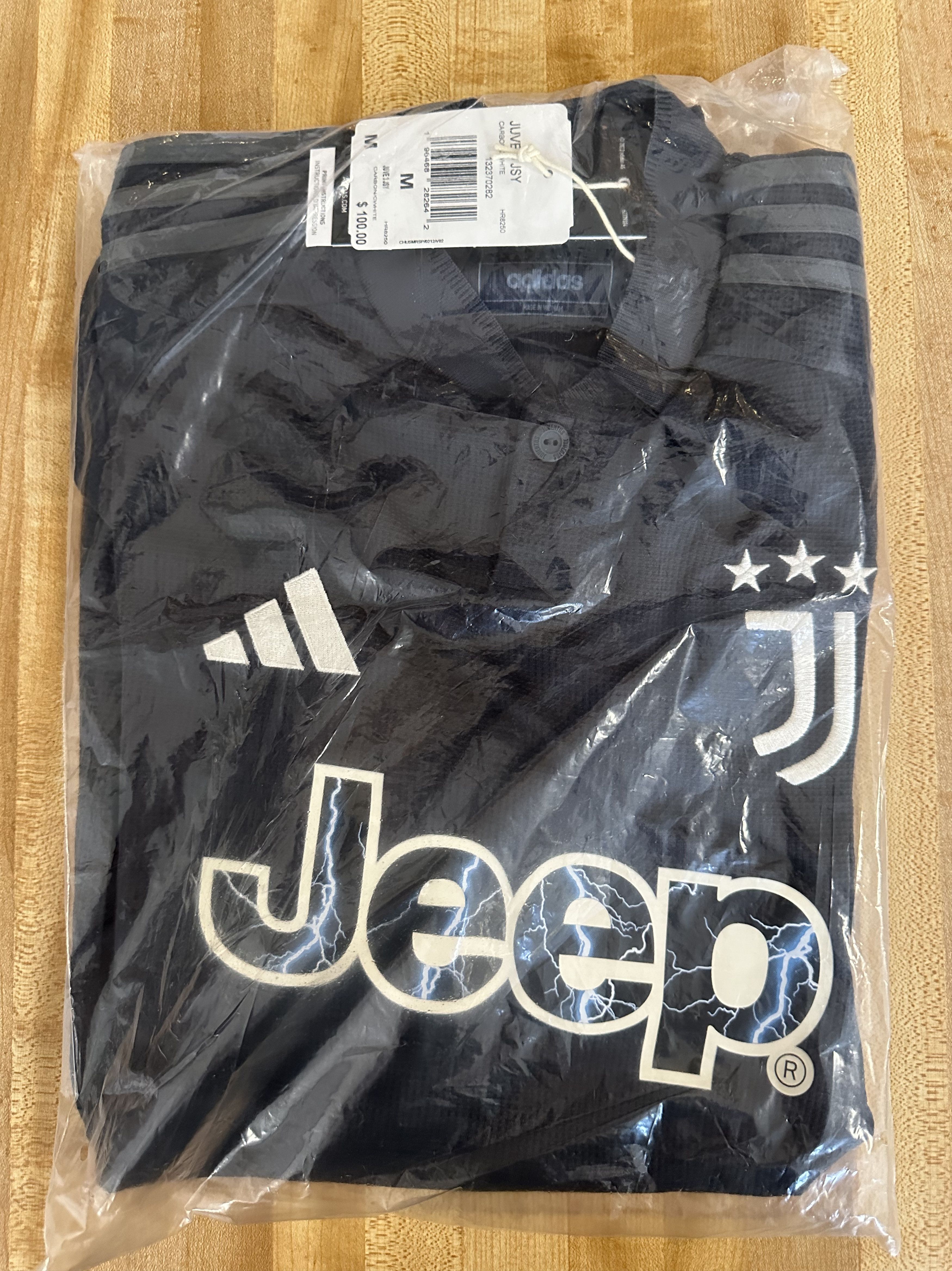 Adidas BNWT BNIB Genuine Juventus 2023/24 Third Jersey M Size US M / EU 48-50 / 2 - 4 Thumbnail