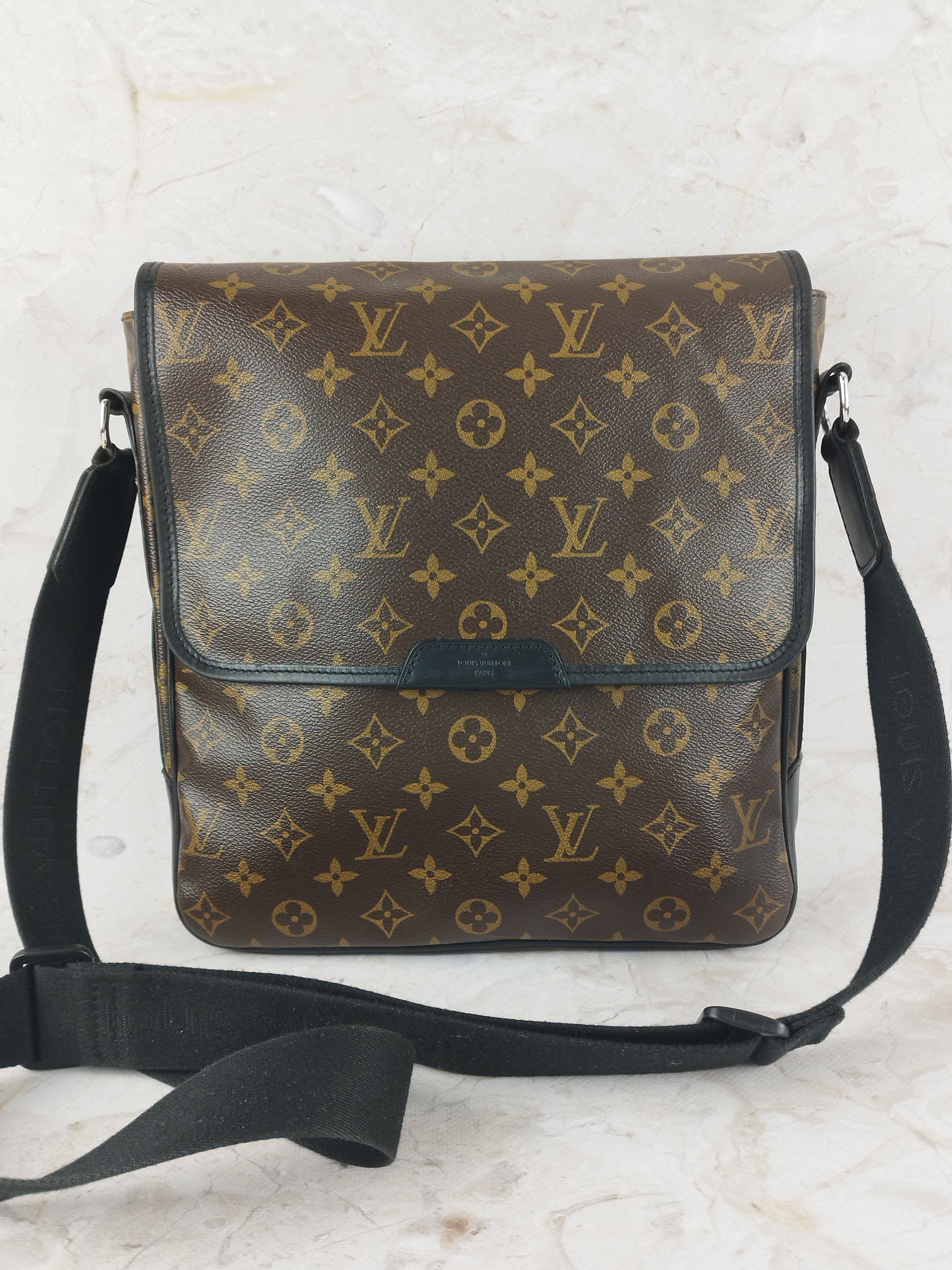 Louis Vuitton Louis Vuitton Monogram Macassar Canvas Bass MM bag Size ONE SIZE - 1 Thumbnail