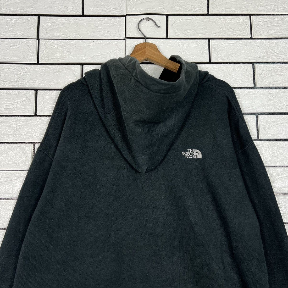 The North Face THE NORTH FACE Embroidered Logo Pullover Hoodies #4213-C192 Size US XXL / EU 58 / 5 - 17 Thumbnail