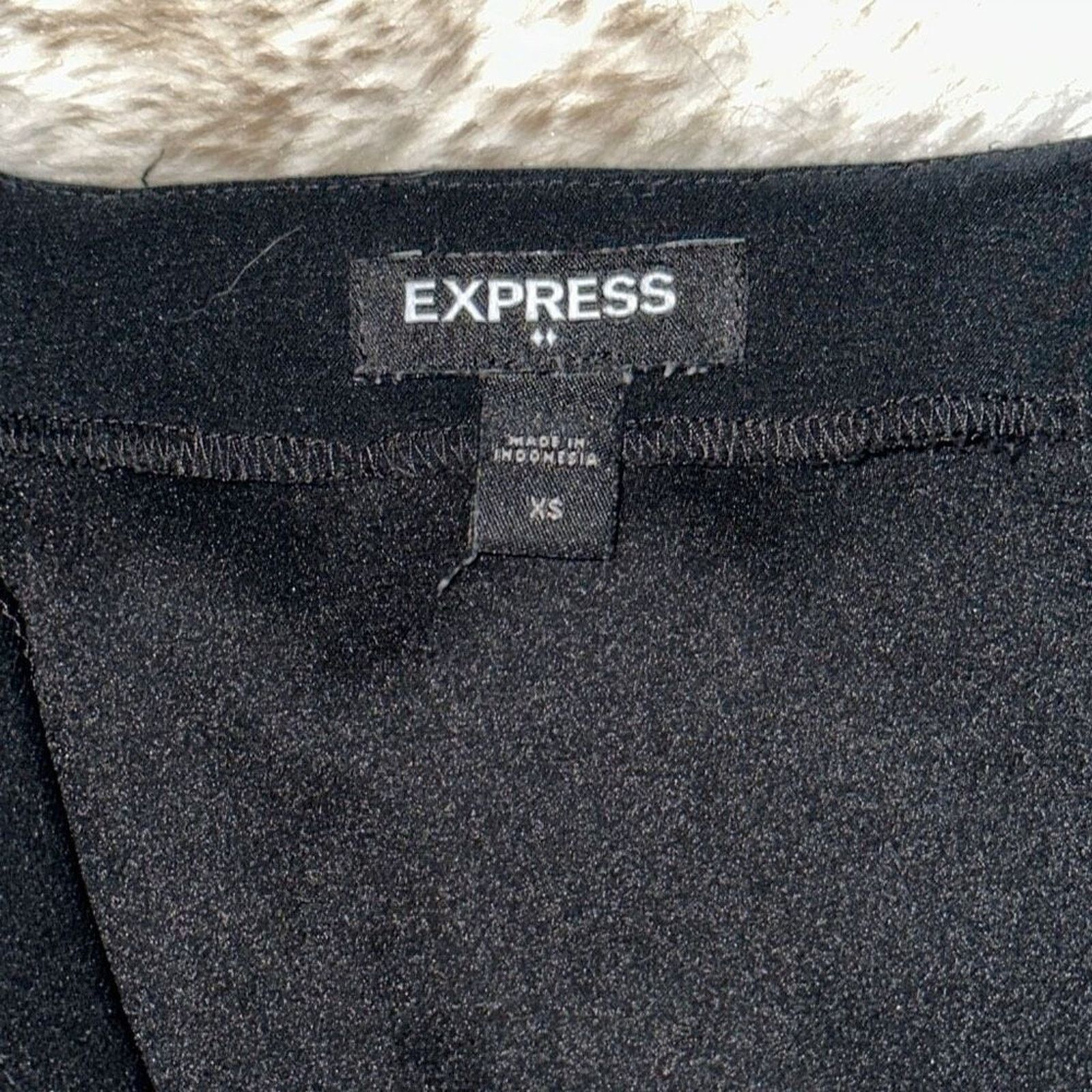 Express Express Short Sleeve V-Neck Blouse | Sz XS Size XS / US 0-2 / IT 36-38 - 5 Thumbnail