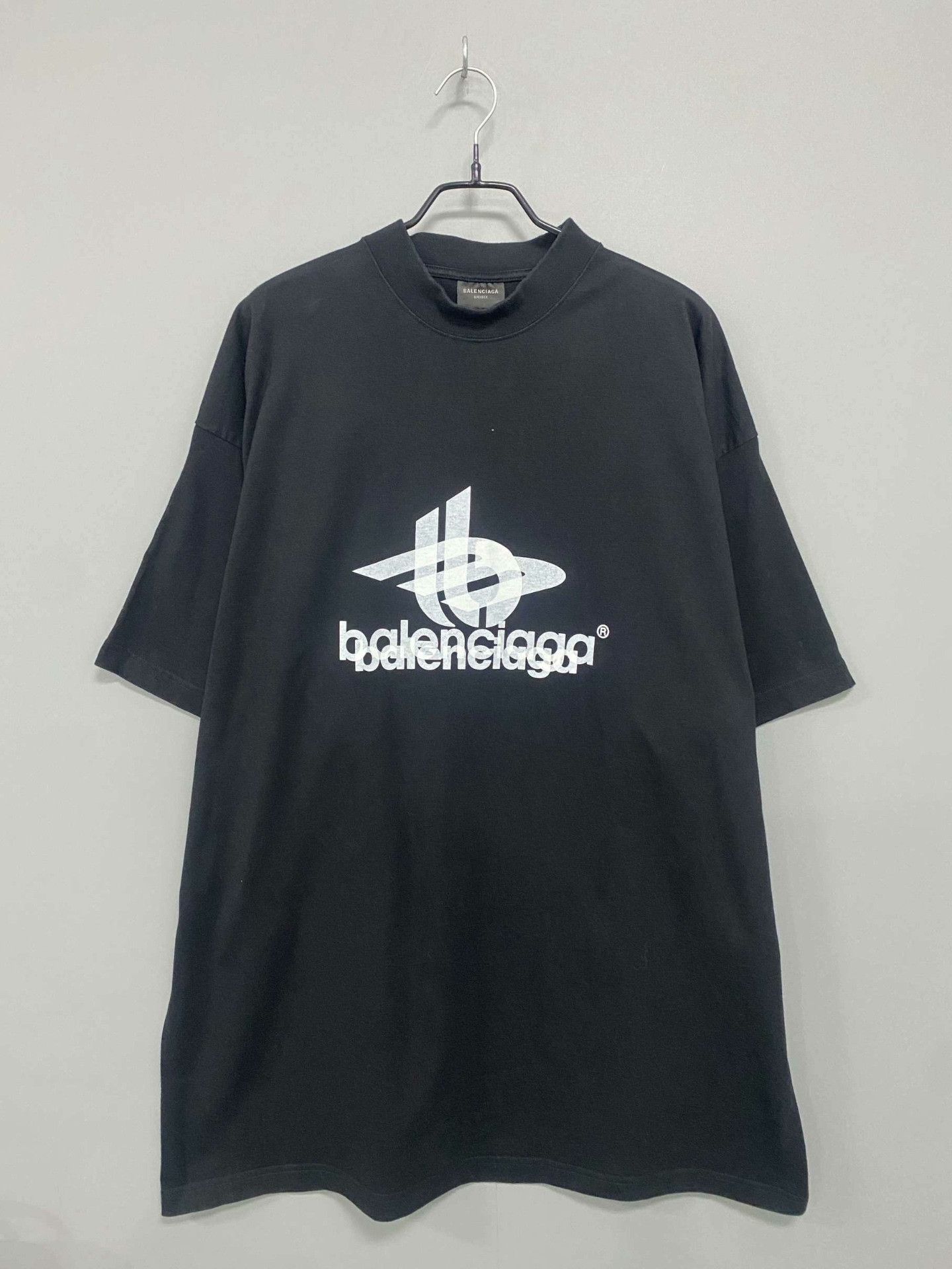 Balenciaga Balenciaga Printed T-Shirt l Men Size US L / EU 52-54 / 3 - 1 Thumbnail