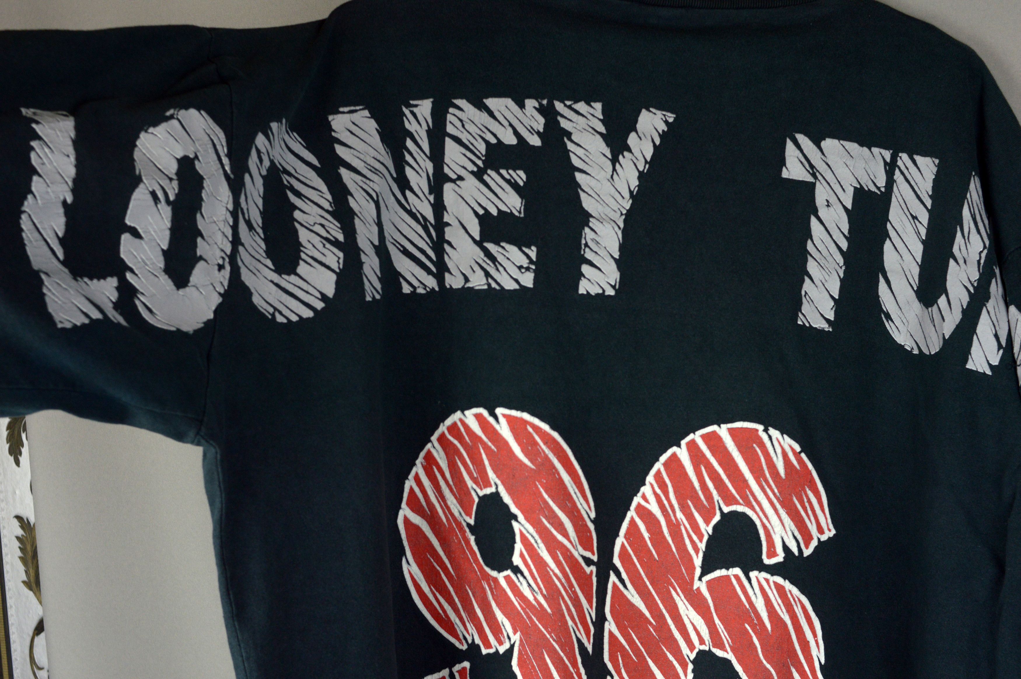 Vintage Vintage Looney Tunes Lets Hang 90s t shirt 1995 t shirt Size US XXL / EU 58 / 5 - 7 Thumbnail