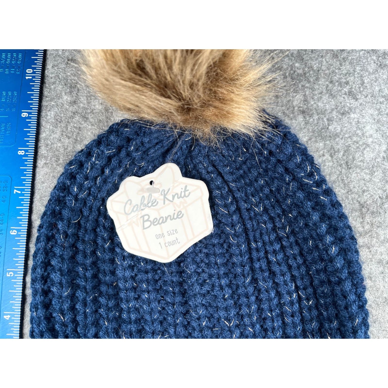 Vintage Unbranded Beanie Hat Women One Size Blue Cable Knit Toque Faux Fur Pom Acrylic Ski NEW Size ONE SIZE - 4 Thumbnail