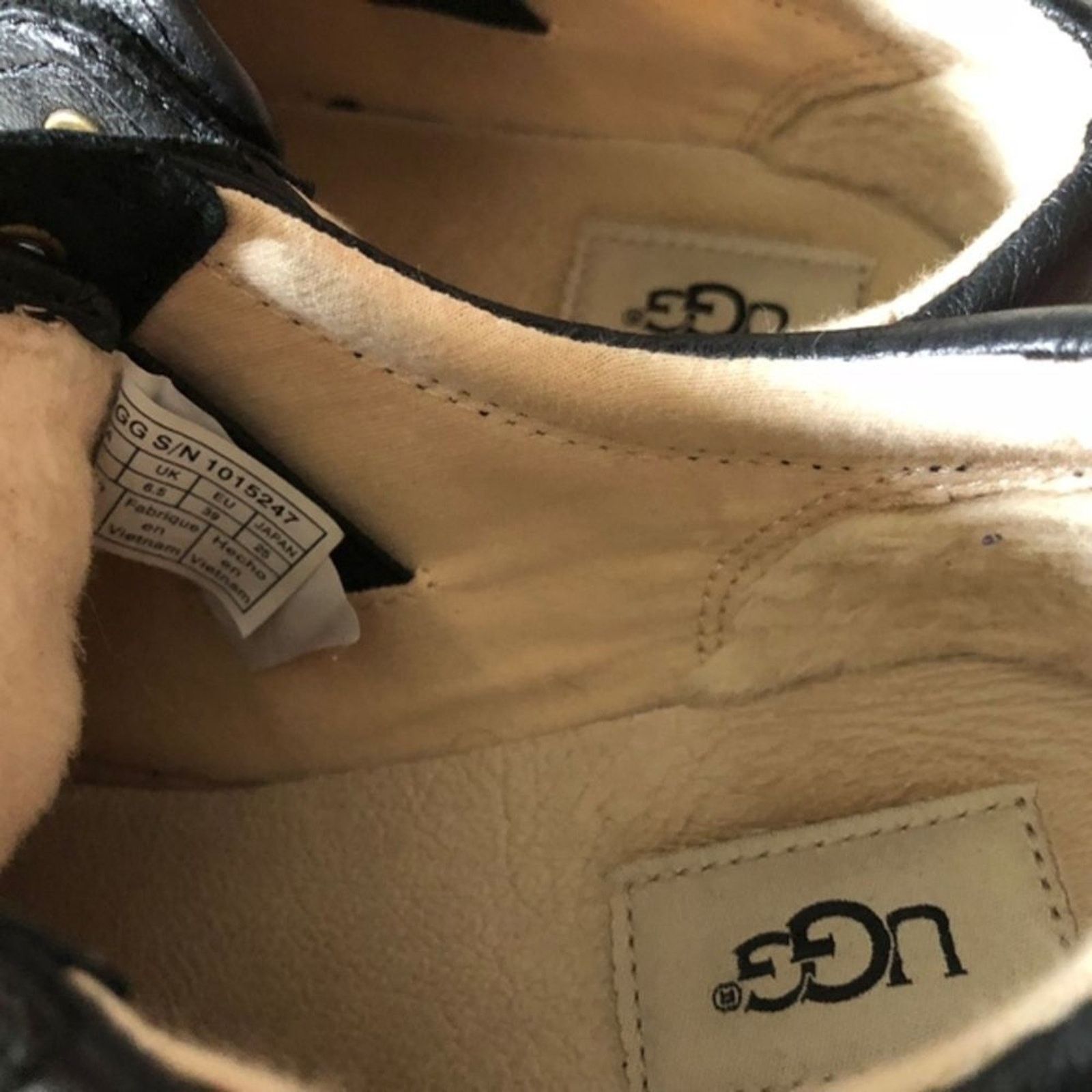 Ugg UGG Black Leather Slip-On Sneakers| Sz 8 Size US 8 / IT 38 - 7 Thumbnail