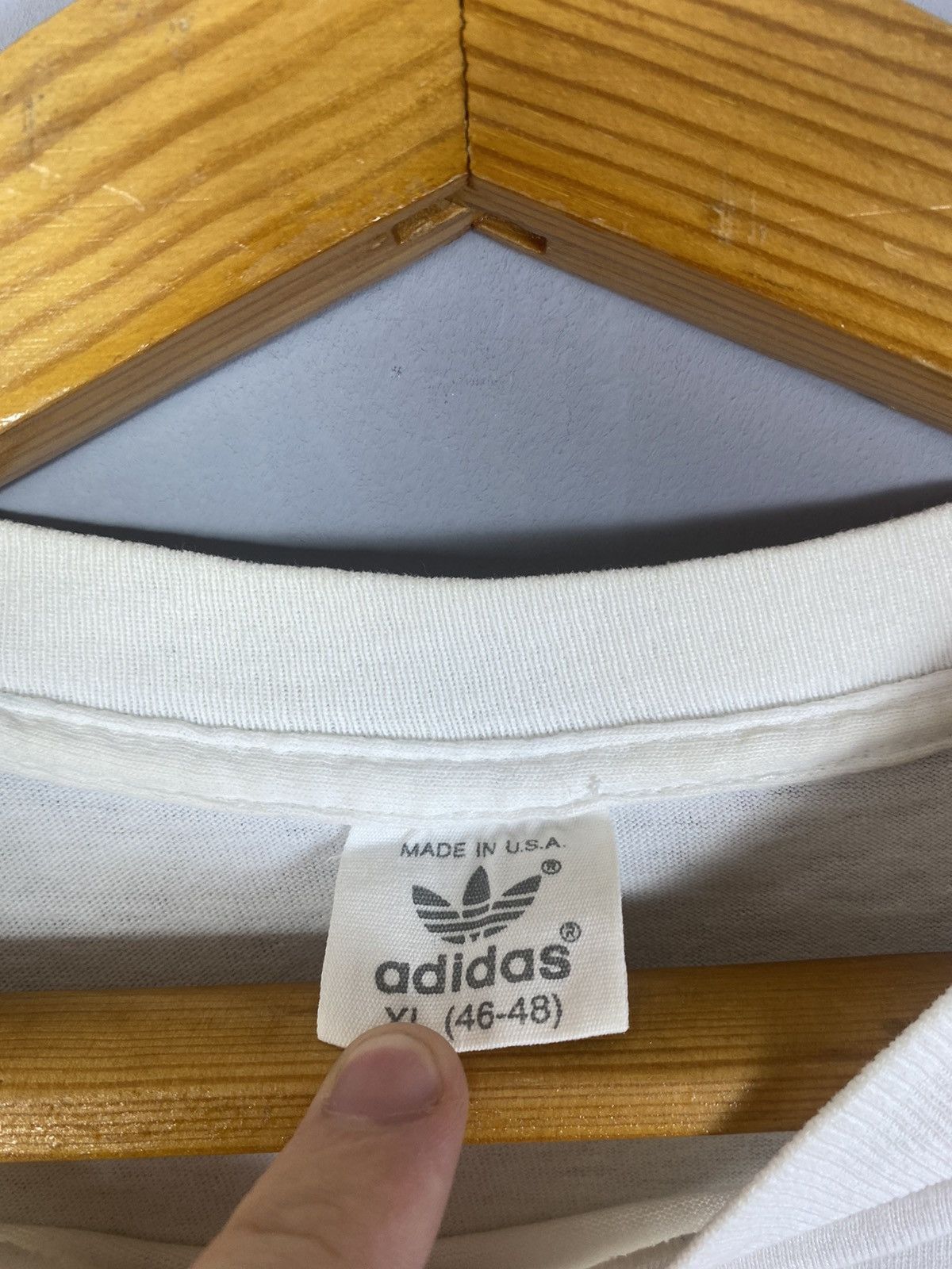 Vintage Vintage adidas 80-90s big logo T-shirt tee Size US XL / EU 56 / 4 - 7 Thumbnail
