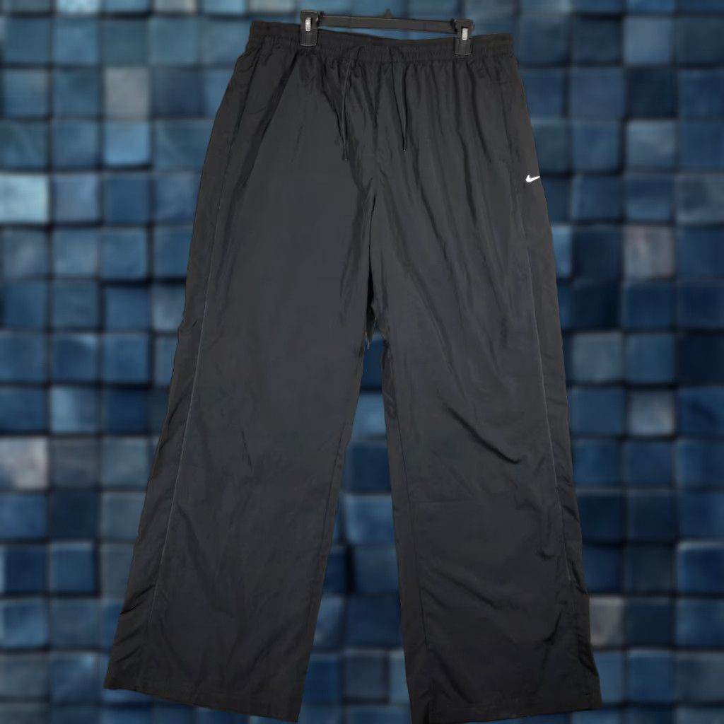 Nike Women’s Track Pants XL Black Woven Windbreaker Casual Activewear Outdoor