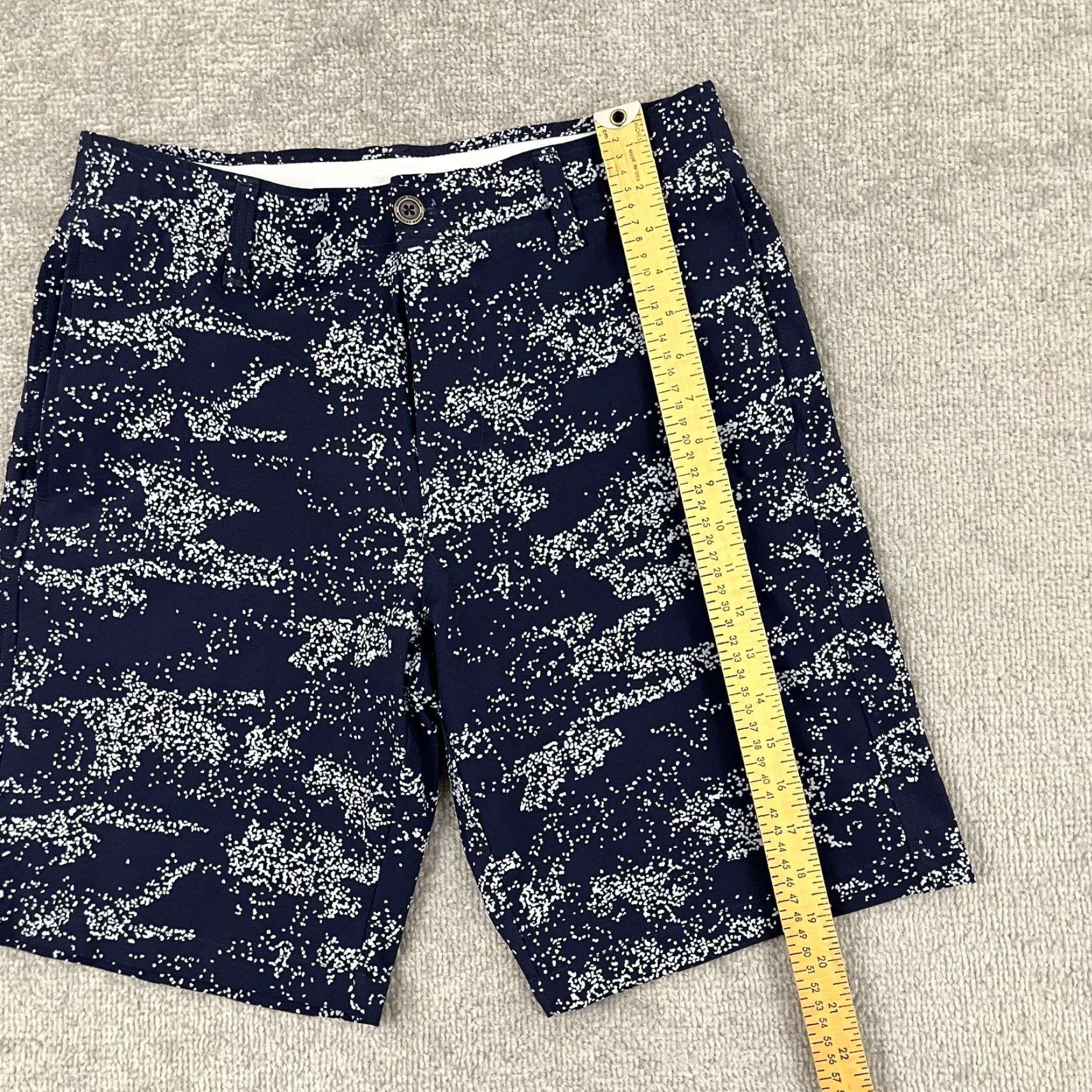 Under Armour Under Armour Mens Chino Shorts 30 / 9" Blue Geometric Printed Performance Golf Size US 30 / EU 46 - 6 Thumbnail