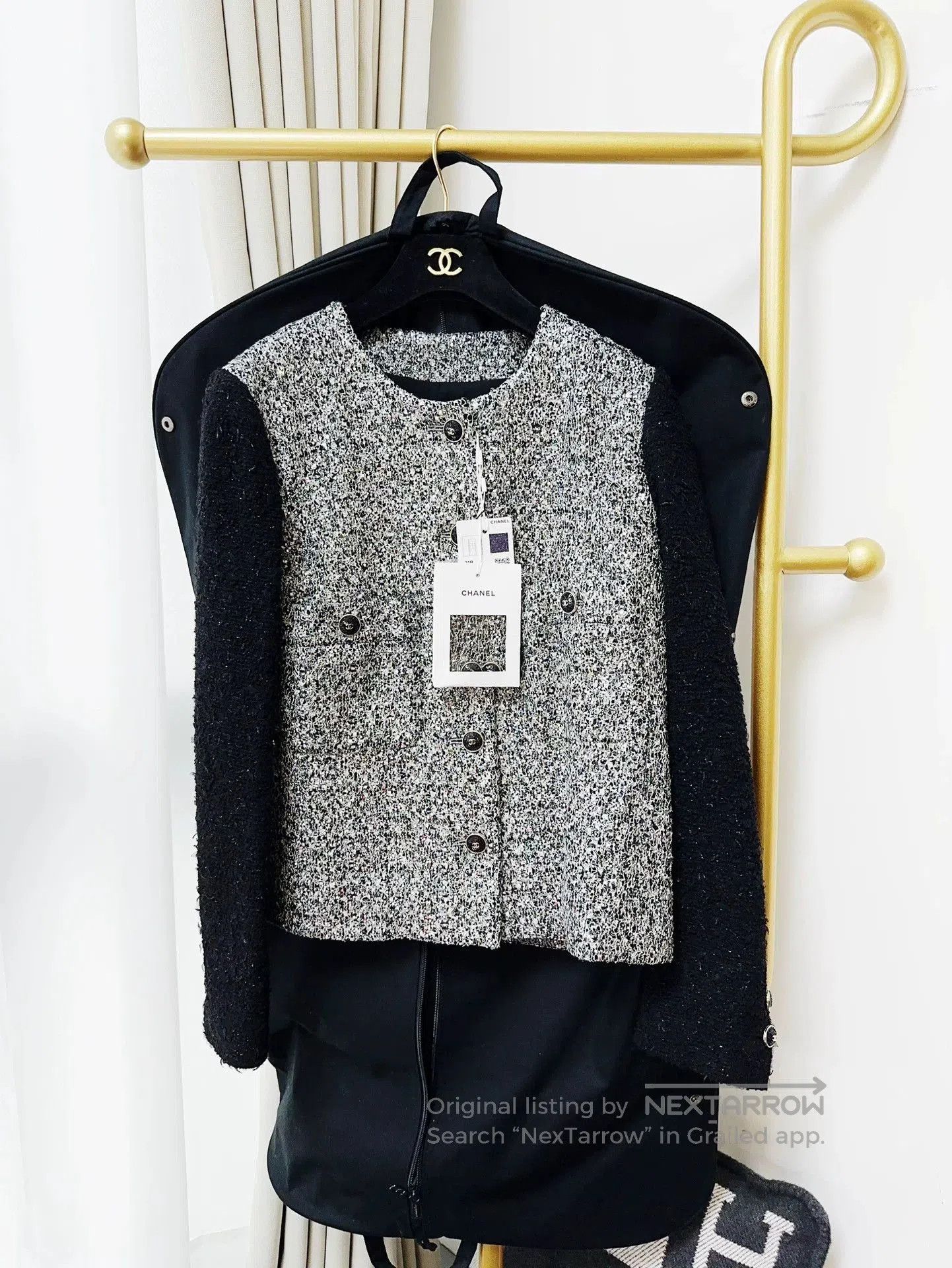 Chanel Chanel Silver Sequin Embroidered Black Coat. Size US M / EU 48-50 / 2 - 1 Thumbnail