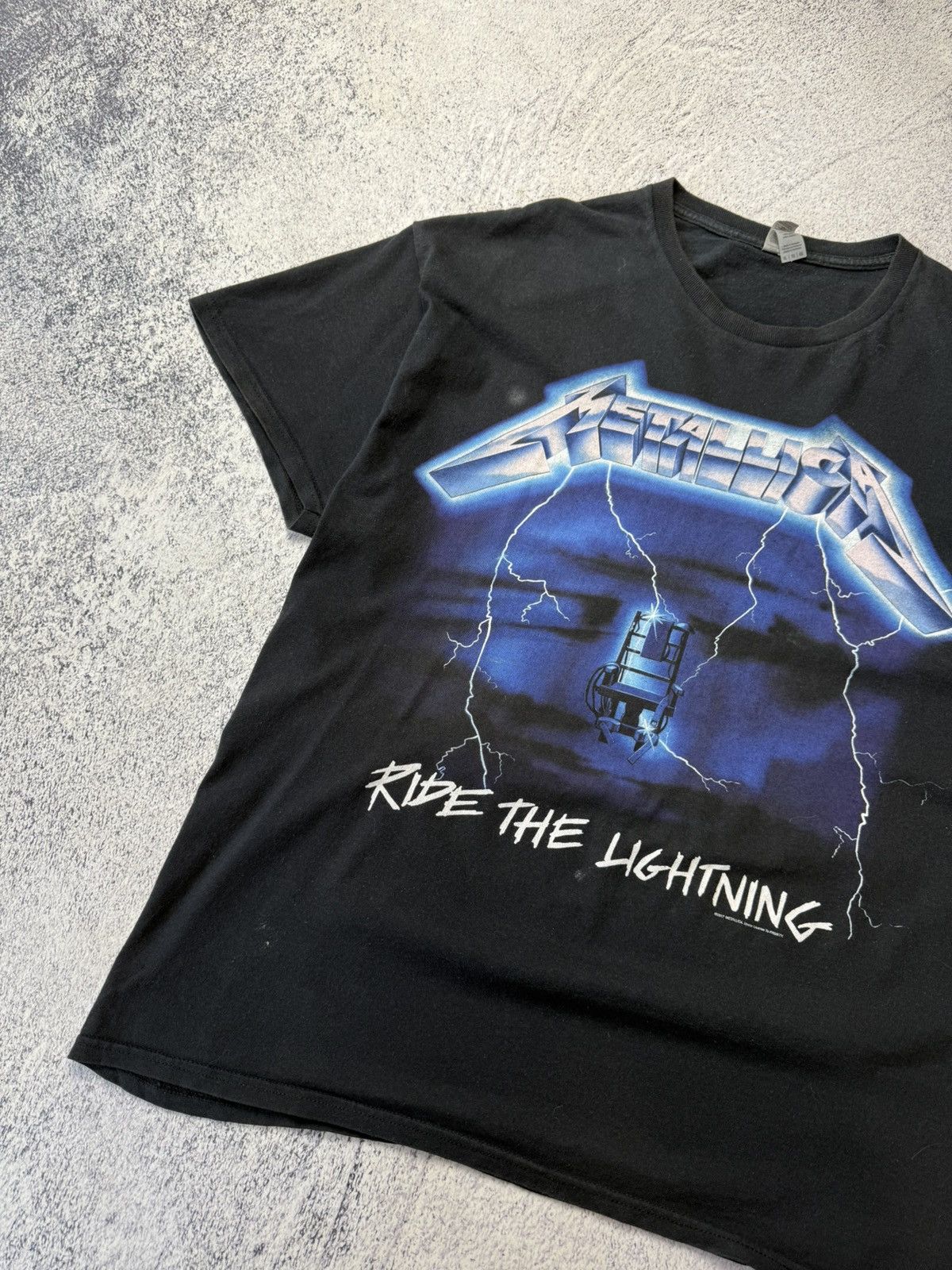 Band Tees × Vintage Vintage Metallica 2017 Ride The Lightning Sun Faded T-Shirt Size US XL / EU 56 / 4 - 6 Thumbnail