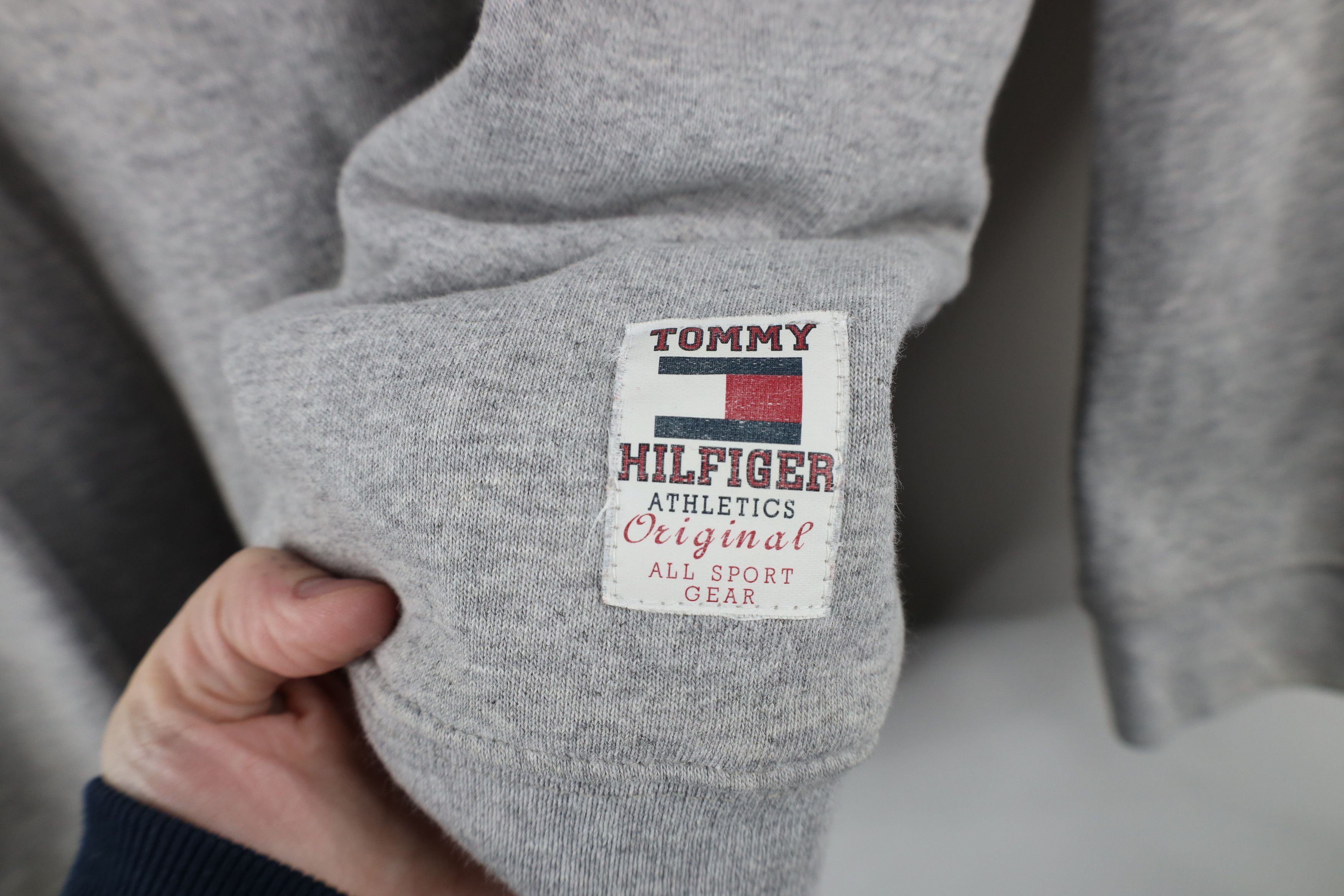 Tommy Hilfiger × Vintage Vintage 90s Tommy Hilfiger Spell Out Crewneck Sweatshirt USA Size US L / EU 52-54 / 3 - 4 Thumbnail