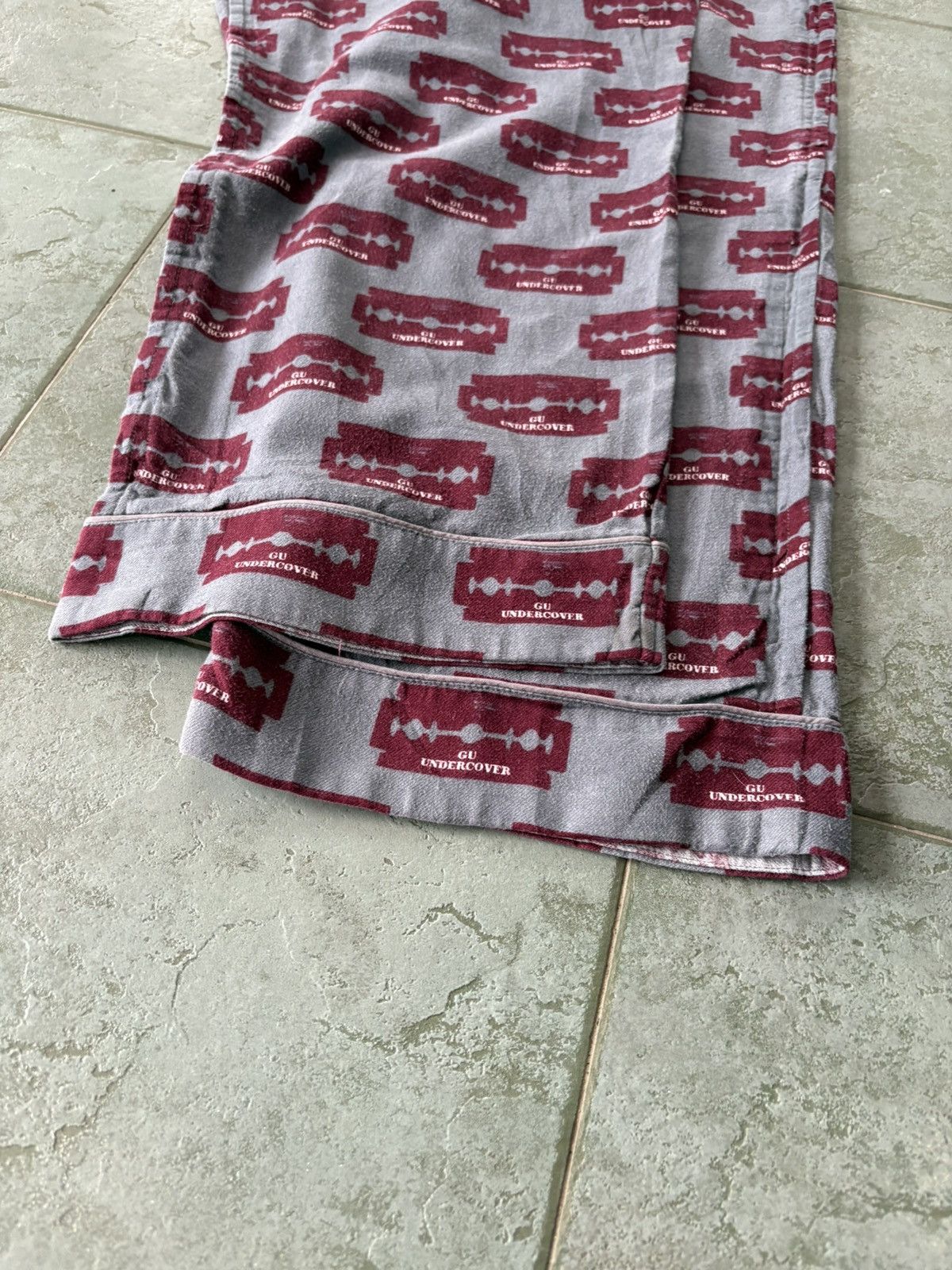 GU × Jun Takahashi × Undercover UNDERCOVER X GU FW21 Collection Release Pants Only Size US 34 / EU 50 - 8 Thumbnail