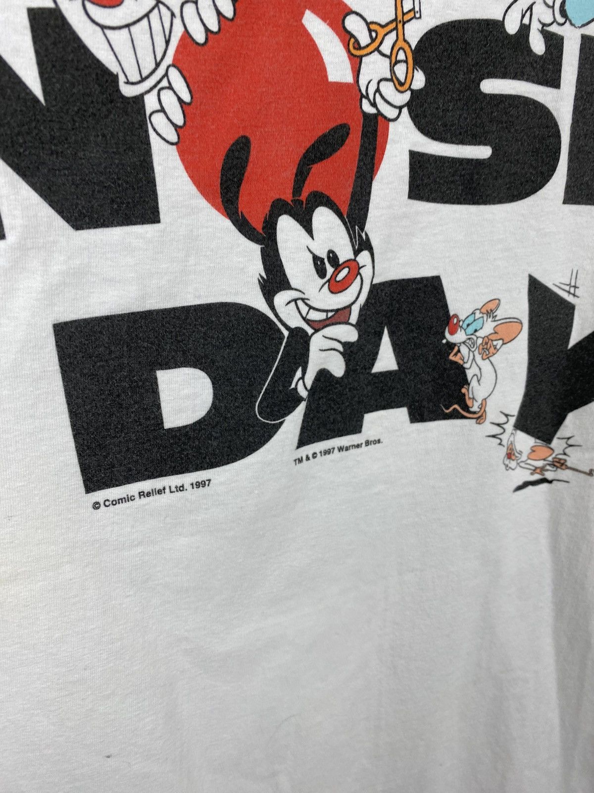 Warner Bros 🐈‍⬛Vintage Tee 1997 Warner Bros Comic Relief Red Nouse Day🐈‍⬛ Size US XL / EU 56 / 4 - 8 Thumbnail